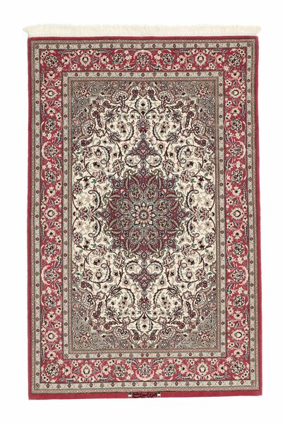  110X173 Medallion Small Isfahan Silk Warp Rug Wool