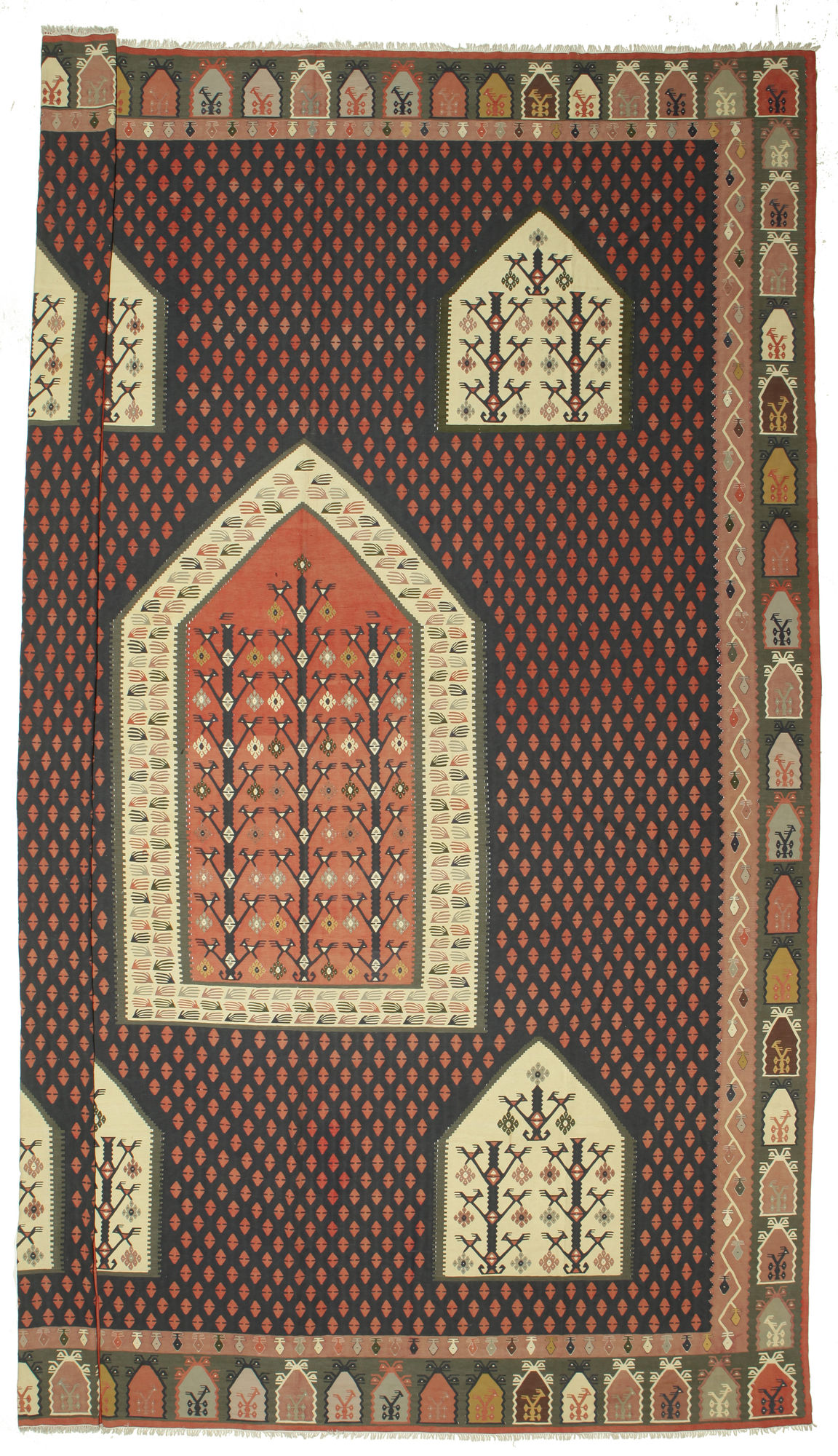 
    Kilim semi antique Turkish - Black - 540 x 727 cm
  