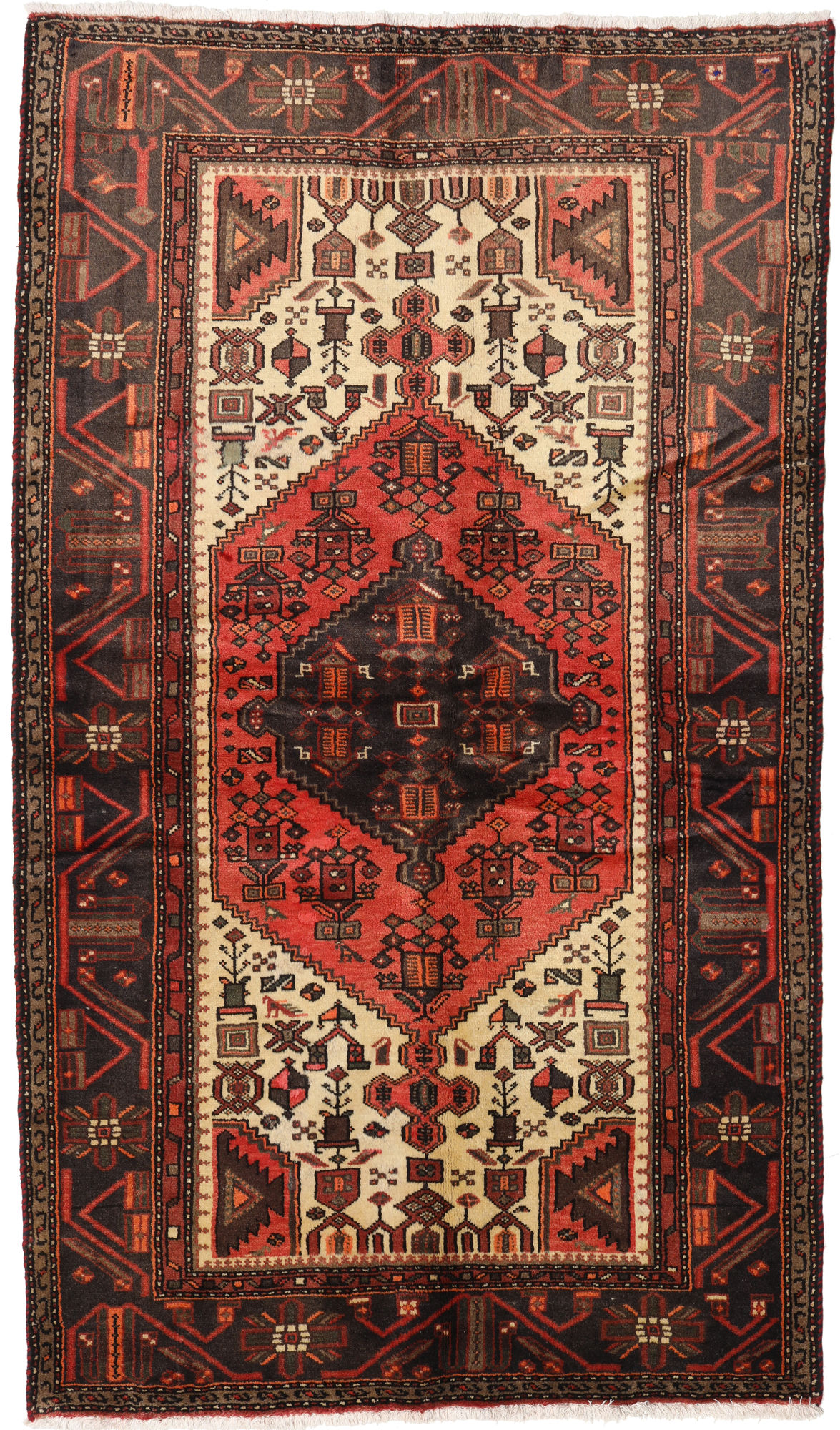 
    Hamadan - Brown - 126 x 218 cm
  