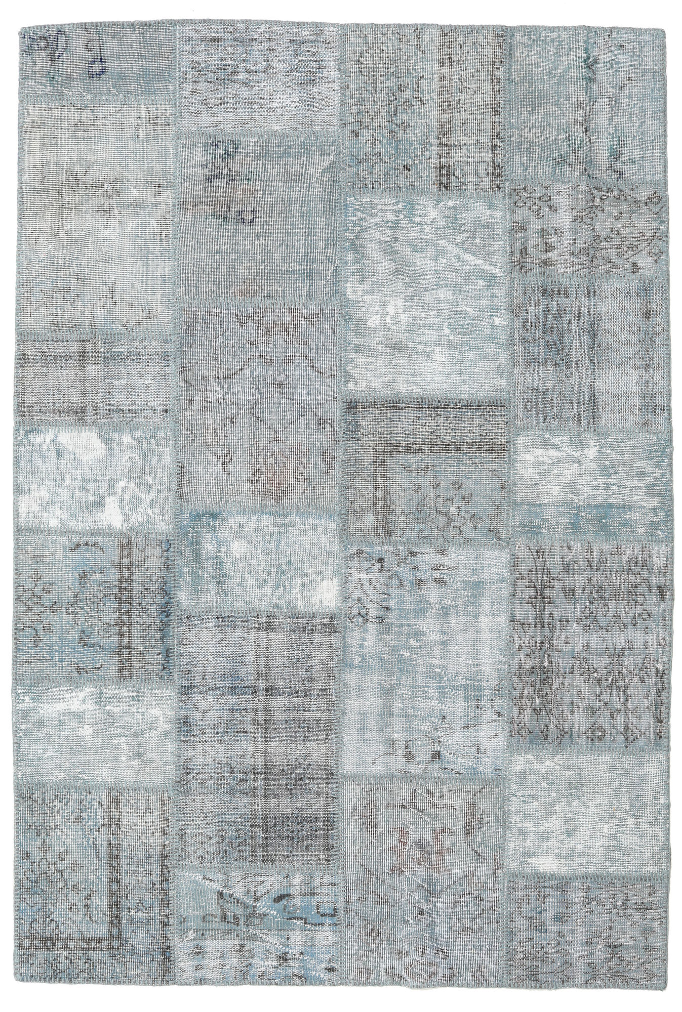 
    Patchwork - Grey - 159 x 231 cm
  