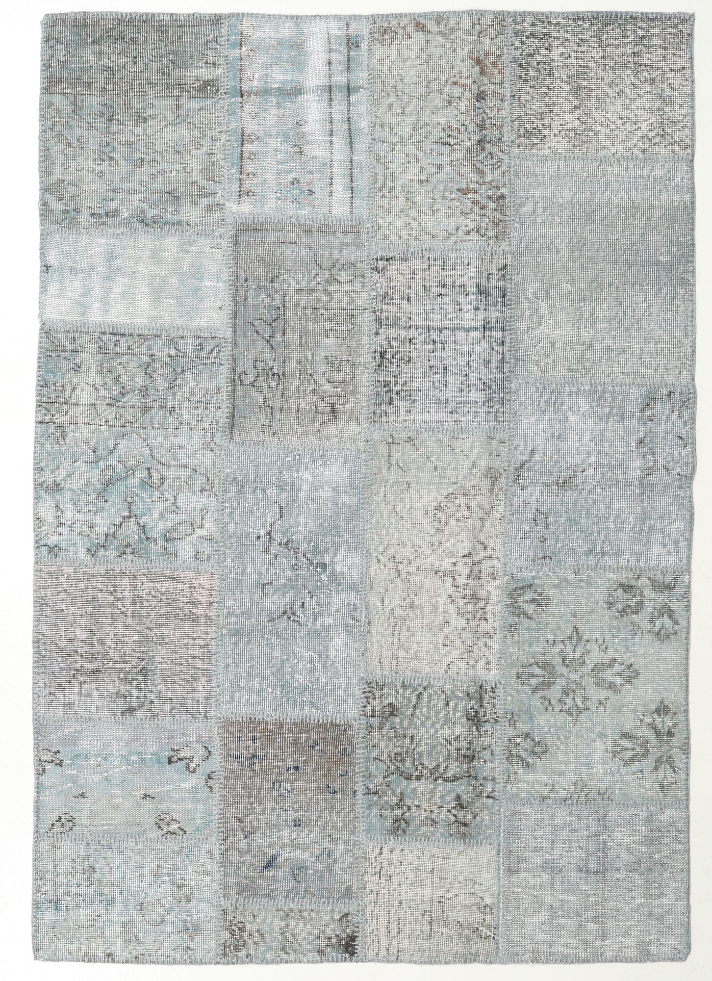 
    Patchwork - Grey - 140 x 202 cm
  
