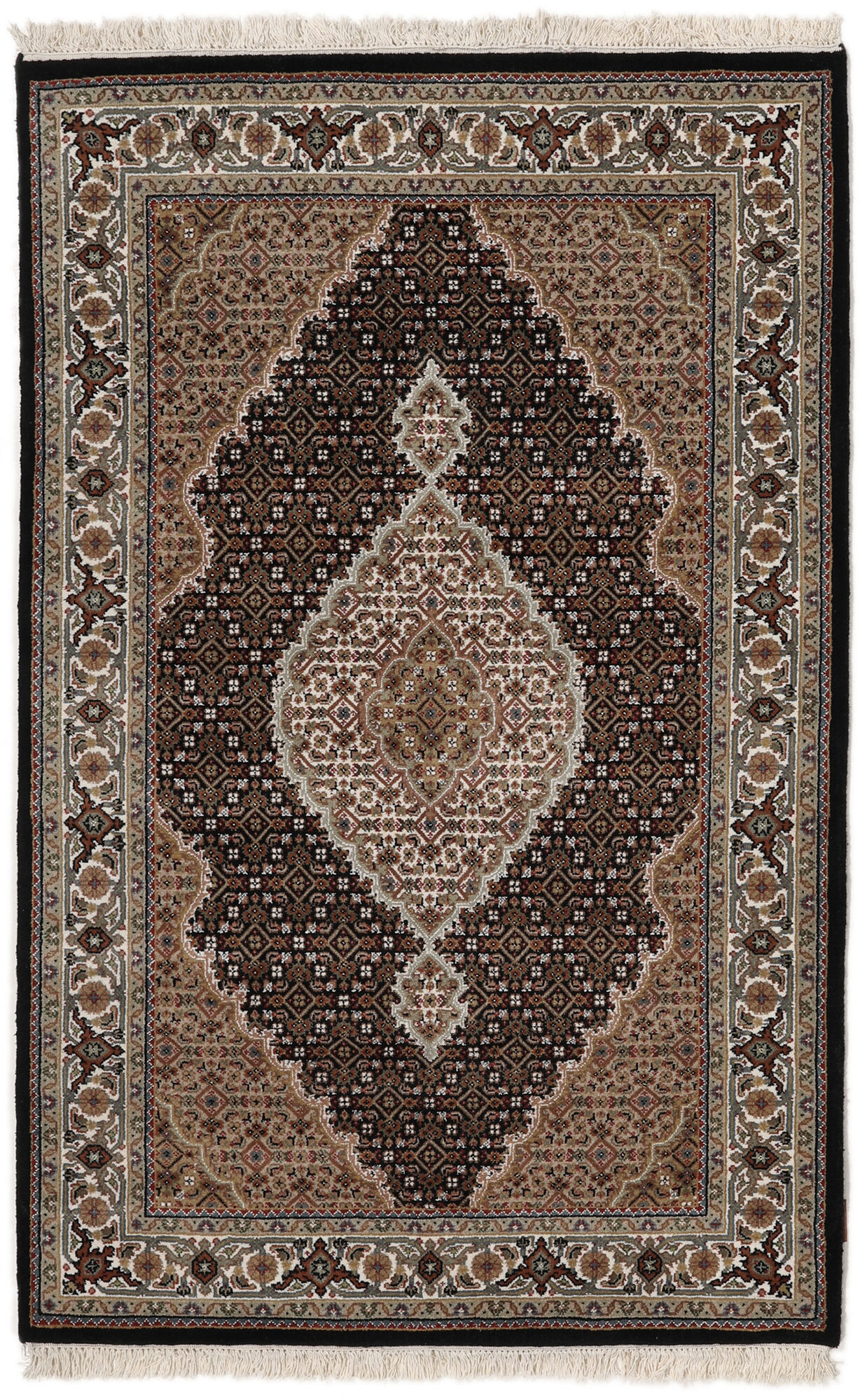 
    Tabriz Royal - Black - 118 x 186 cm
  