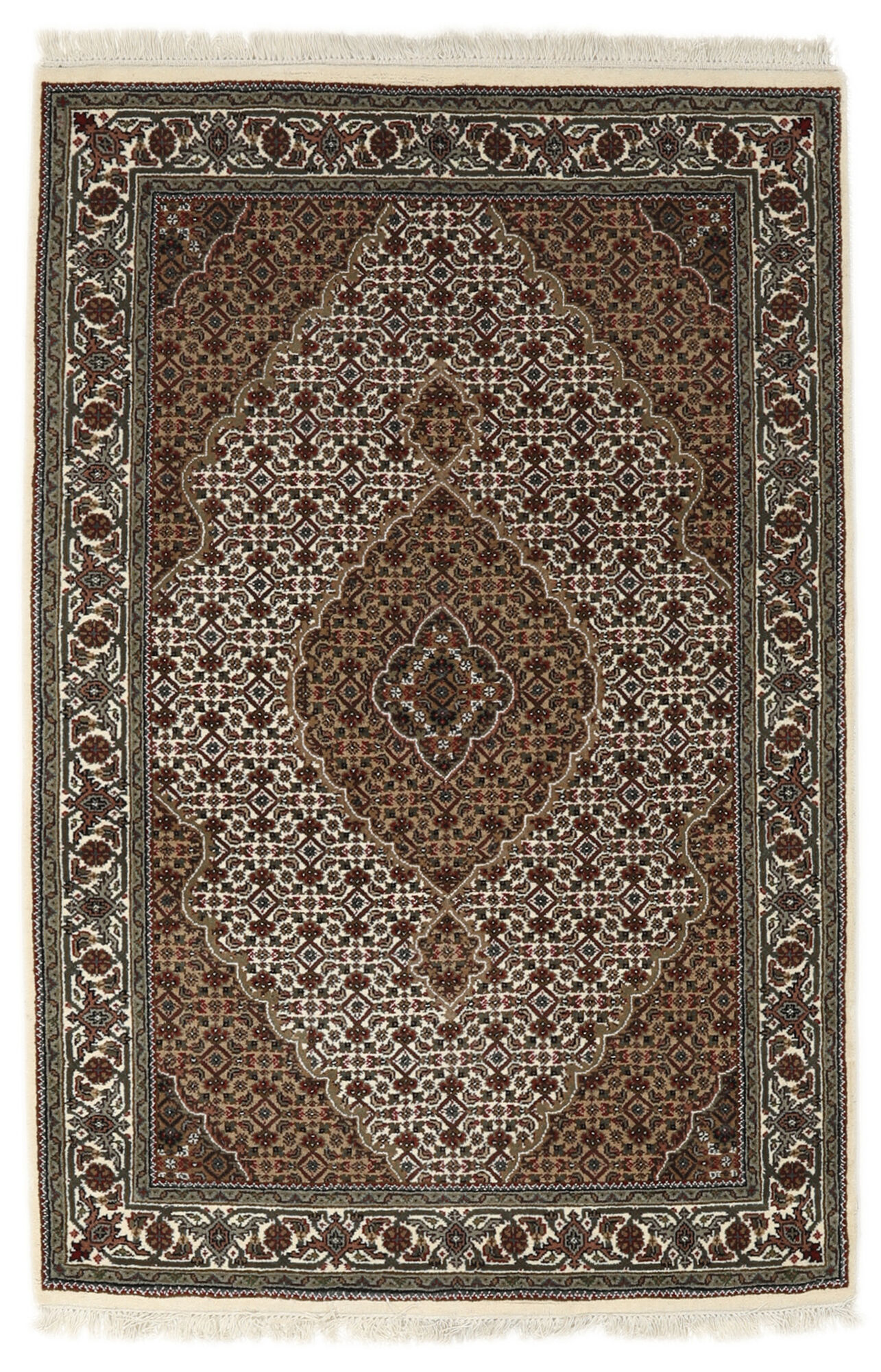 
    Tabriz Royal - Black - 122 x 185 cm
  
