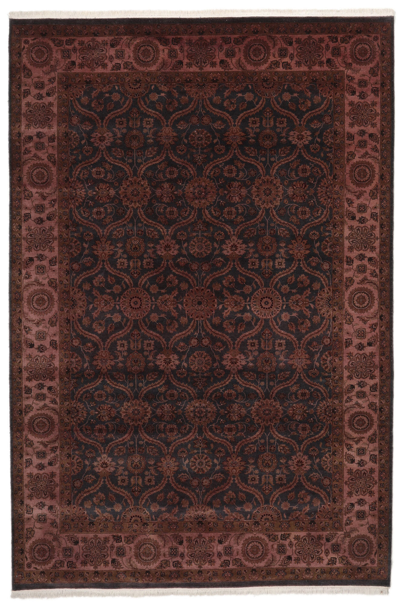
    Keshan Indo Wool / Viscos - Black - 201 x 297 cm
  