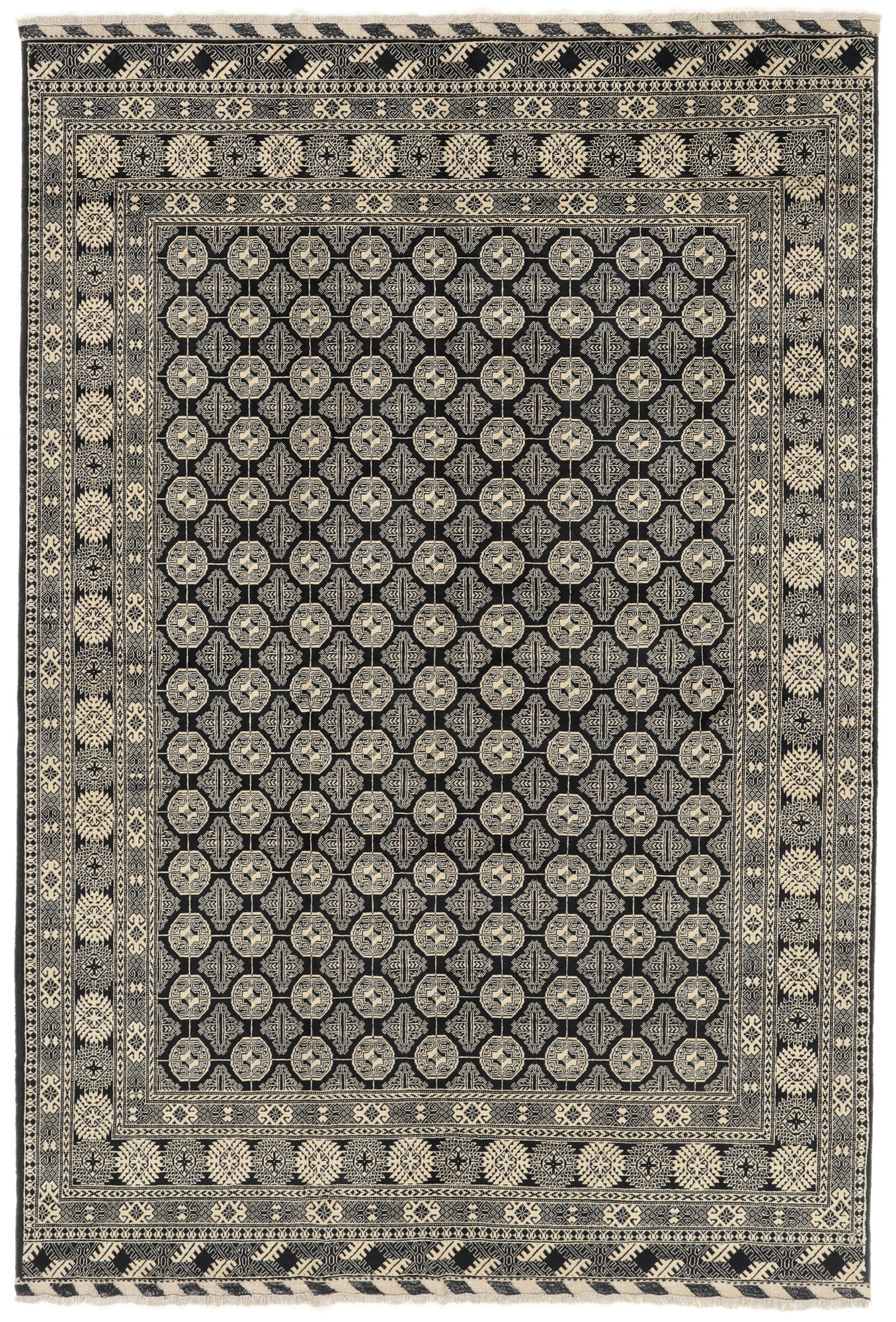 
    Kunduz - Black - 169 x 248 cm
  