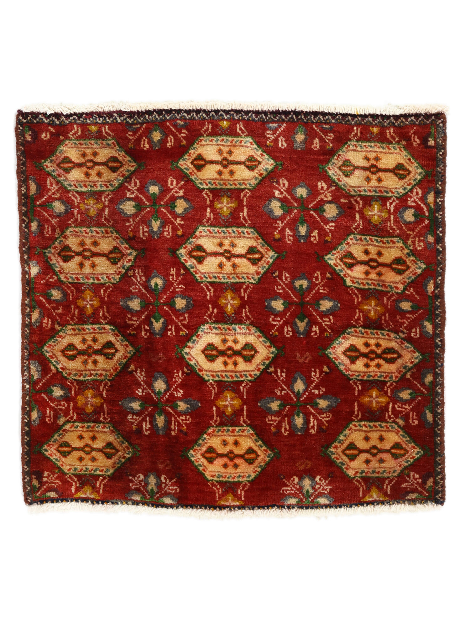 
    Qashqai - Dark red - 53 x 56 cm
  