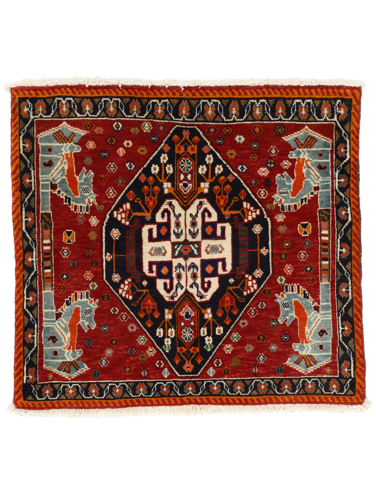 
    Qashqai - Dark red - 61 x 66 cm
  