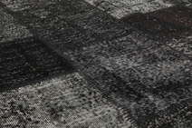 
    Patchwork - Dark grey - 157 x 231 cm
  