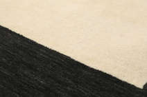 
    Handloom Frame - Black / White - 300 x 400 cm
  