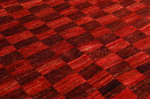 
    Loribaft Fine Persia - Red - 108 x 141 cm
  