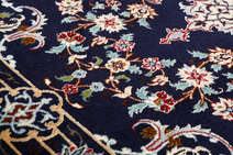 
    Isfahan silk warp - Dark blue - 112 x 160 cm
  