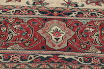 
    Sarouk - Red - 270 x 362 cm
  