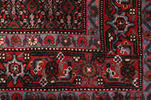 
    Senneh - Dark red - 127 x 151 cm
  