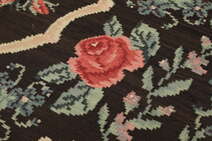 
    Rose Kelim Moldavia - Black - 154 x 258 cm
  
