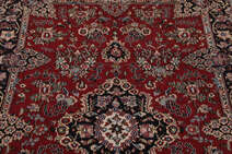 
    Qum Kork / silk - Dark red - 127 x 203 cm
  