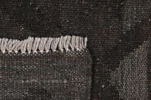 
    Kilim Ariana - Black - 119 x 177 cm
  
