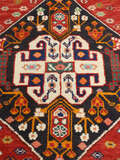 
    Qashqai - Dark red - 61 x 66 cm
  