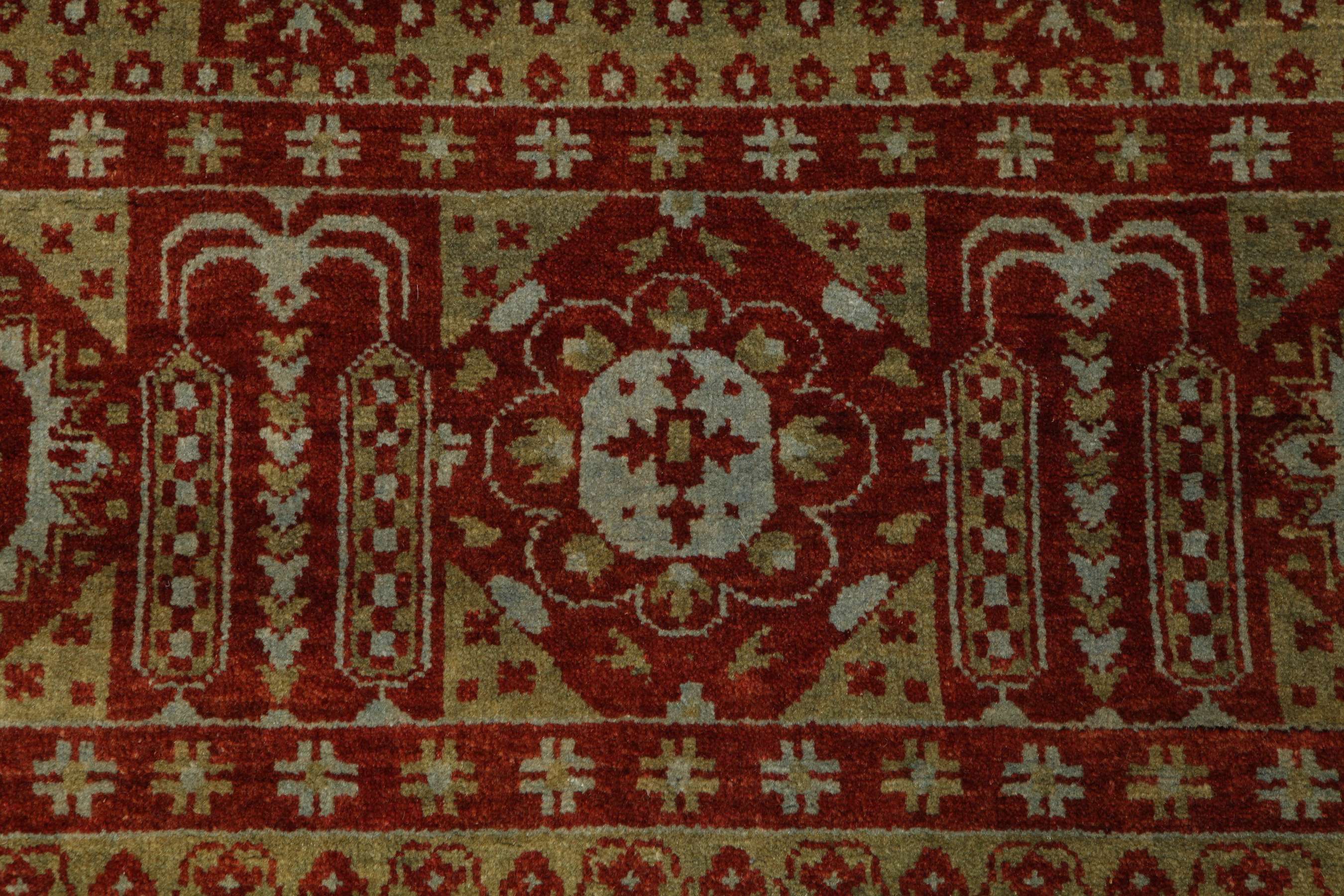 
    Mamluk Indo - Brown - 254 x 308 cm
  