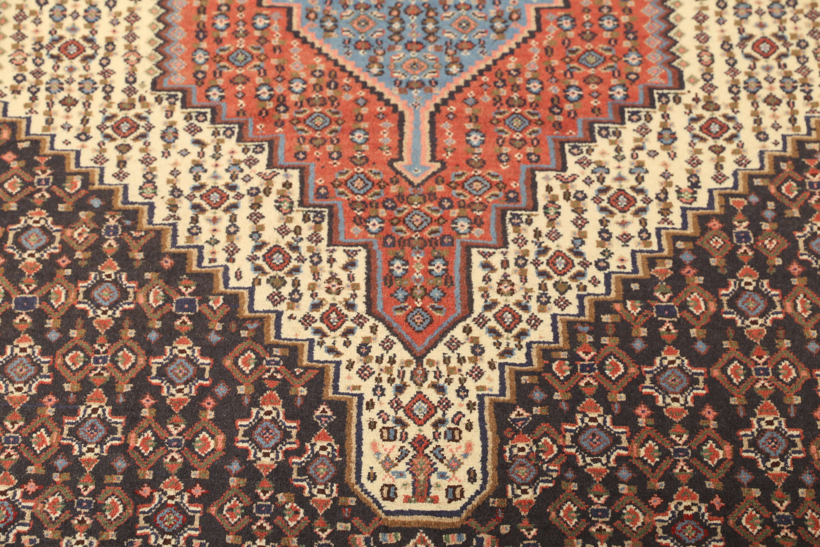 
    Senneh - Brown - 127 x 152 cm
  