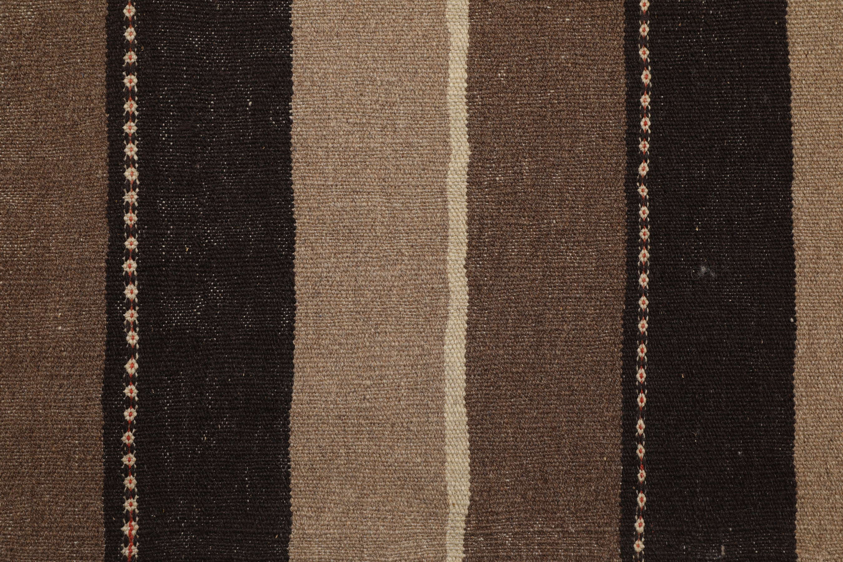 
    Kilim - Brown - 132 x 199 cm
  