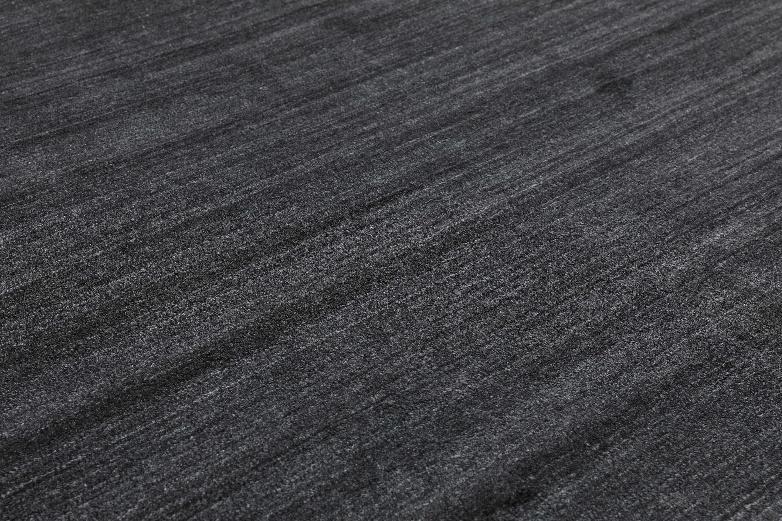 
    Eleganza - Charcoal grey - 250 x 300 cm
  