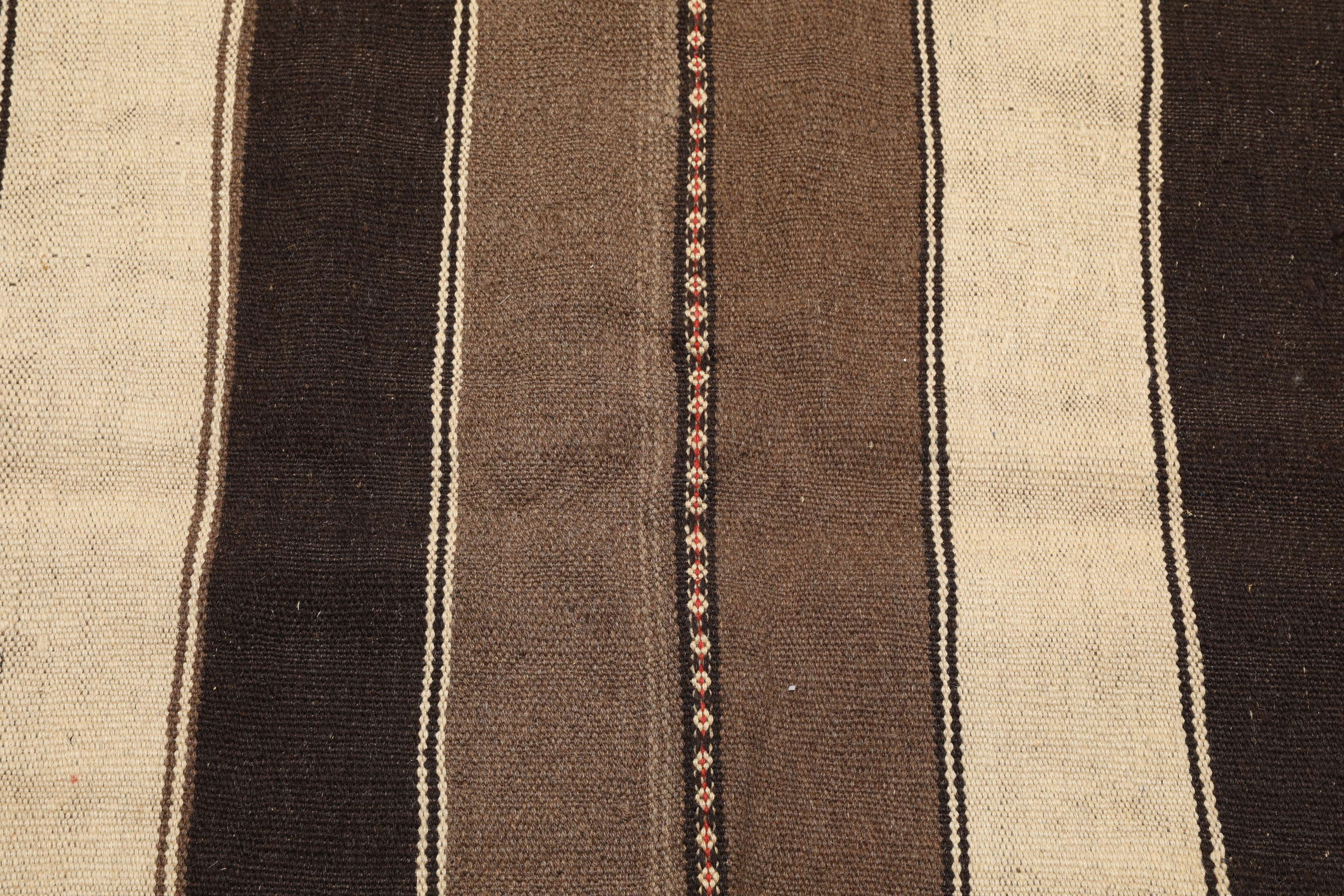 
    Kilim - Brown - 140 x 208 cm
  