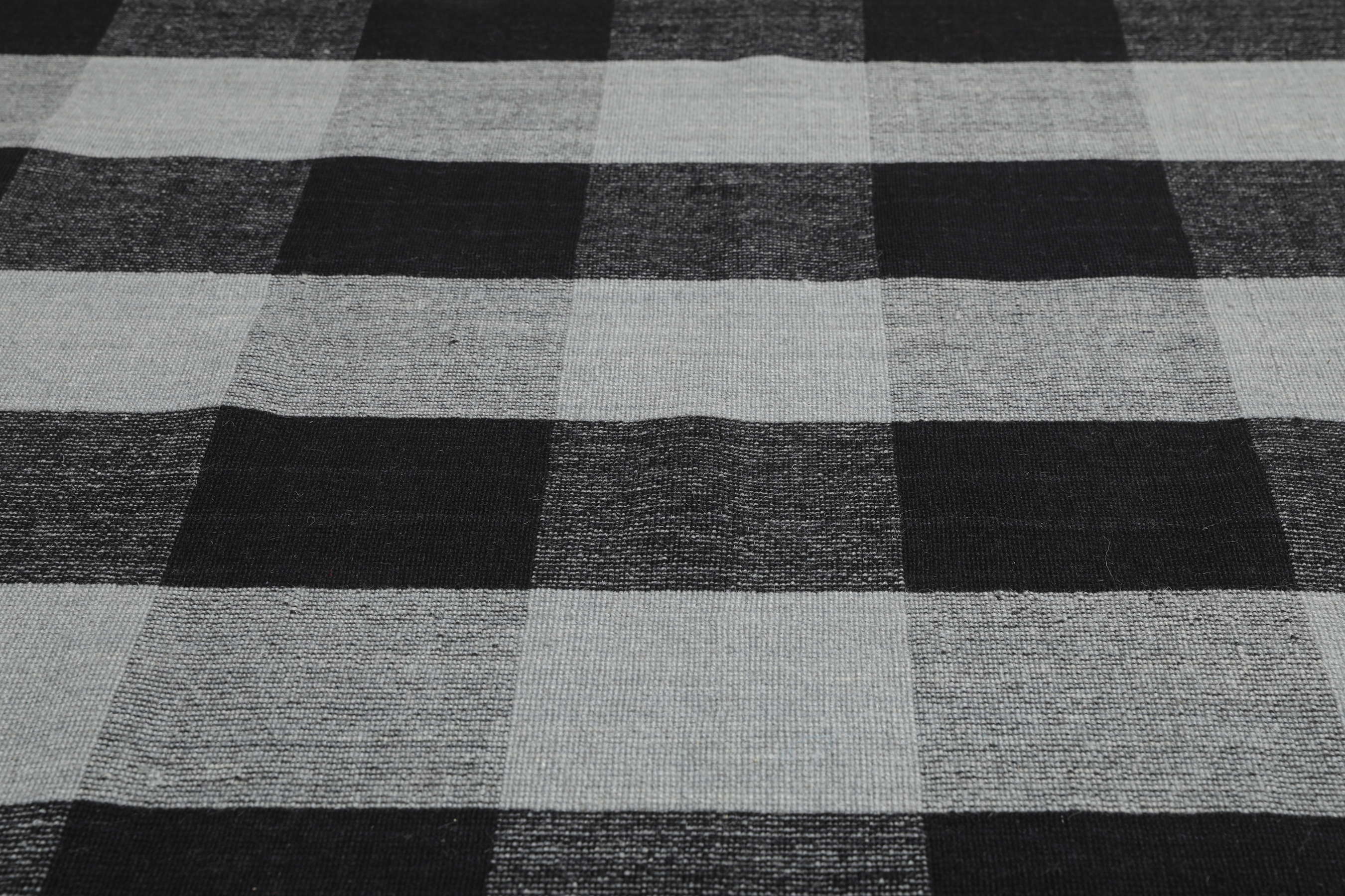 
    Check Kilim - Black / Grey - 140 x 200 cm
  