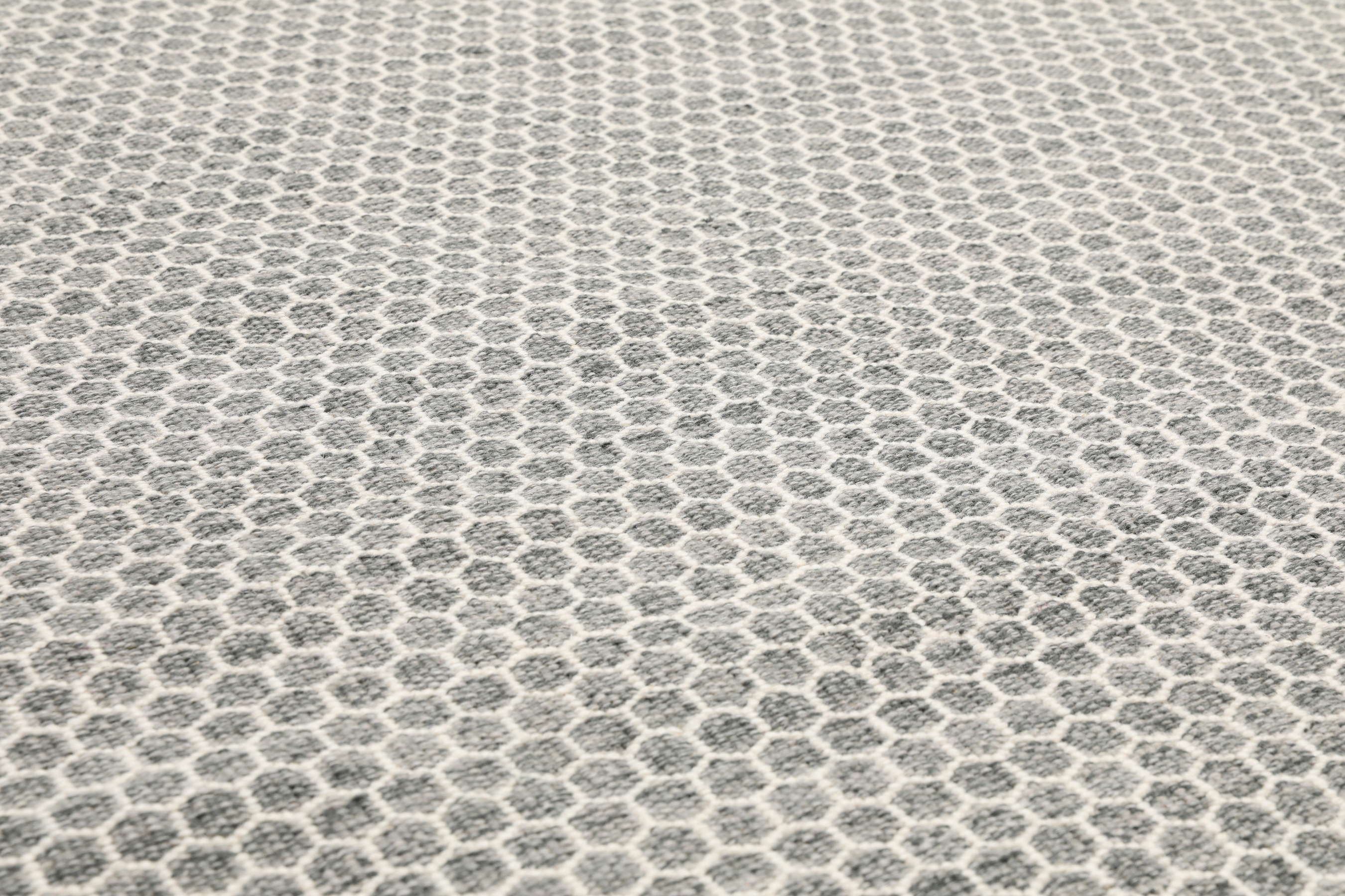 
    Kilim Honey Comb - Grey - 210 x 290 cm
  