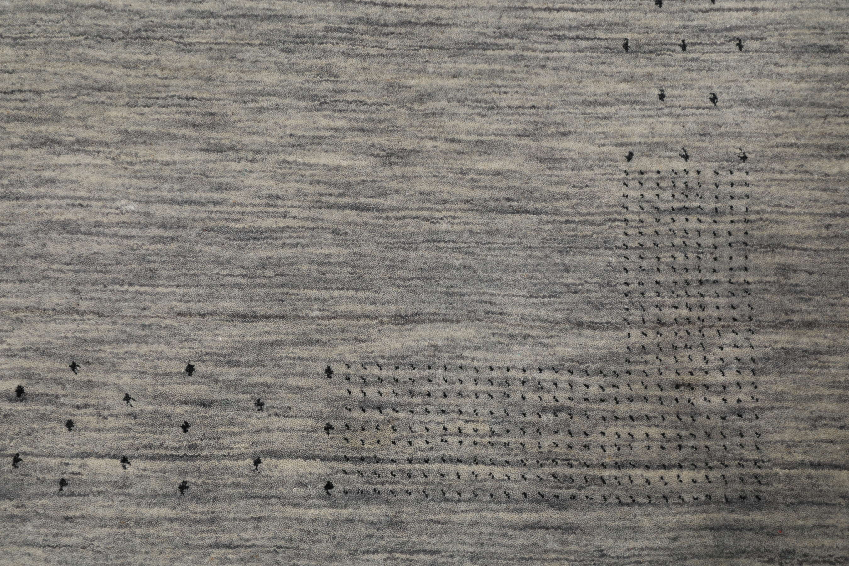 
    Loribaf Loom Fine Beta - Grey - 160 x 230 cm
  
