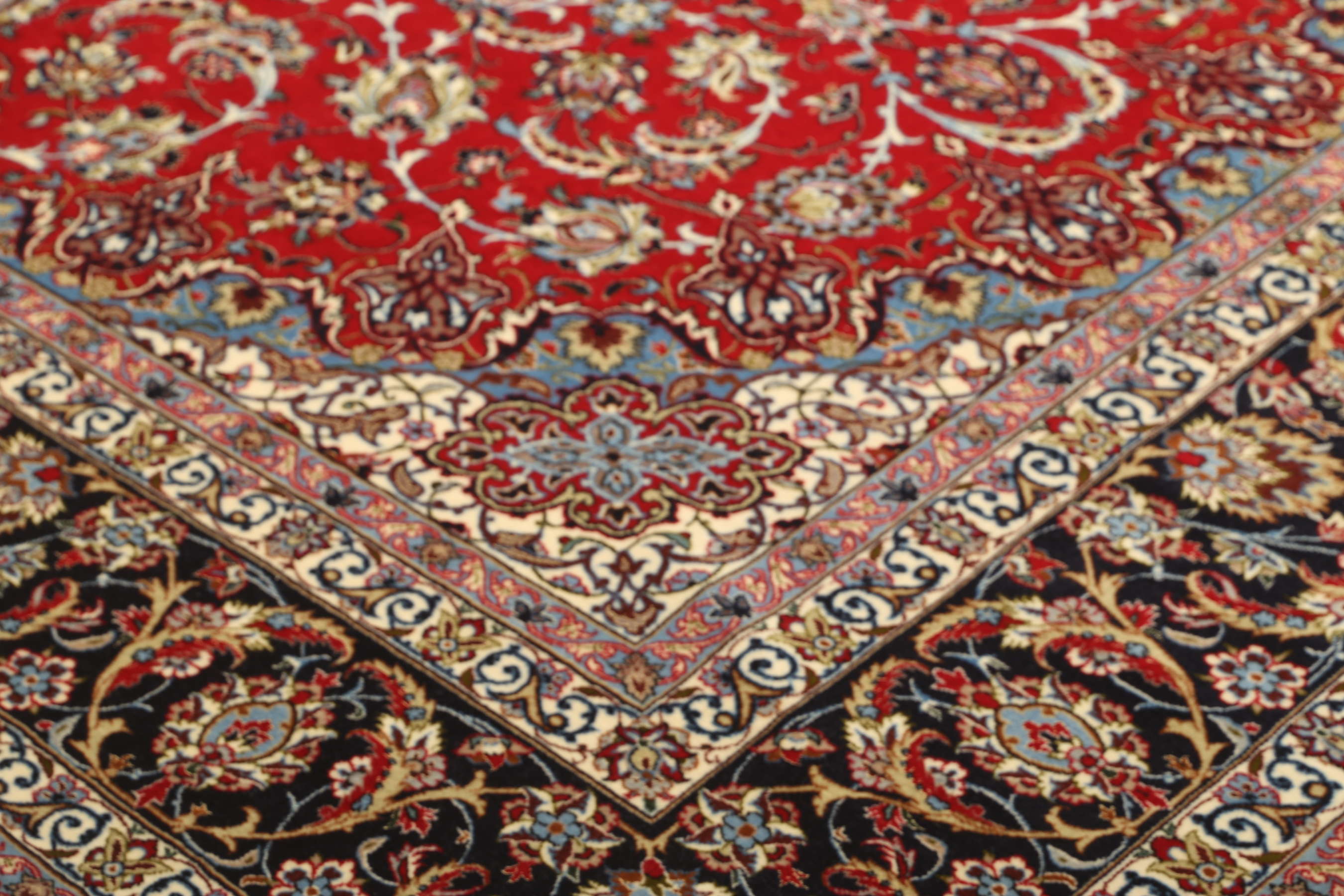 
    Isfahan silk warp - Red - 200 x 308 cm
  