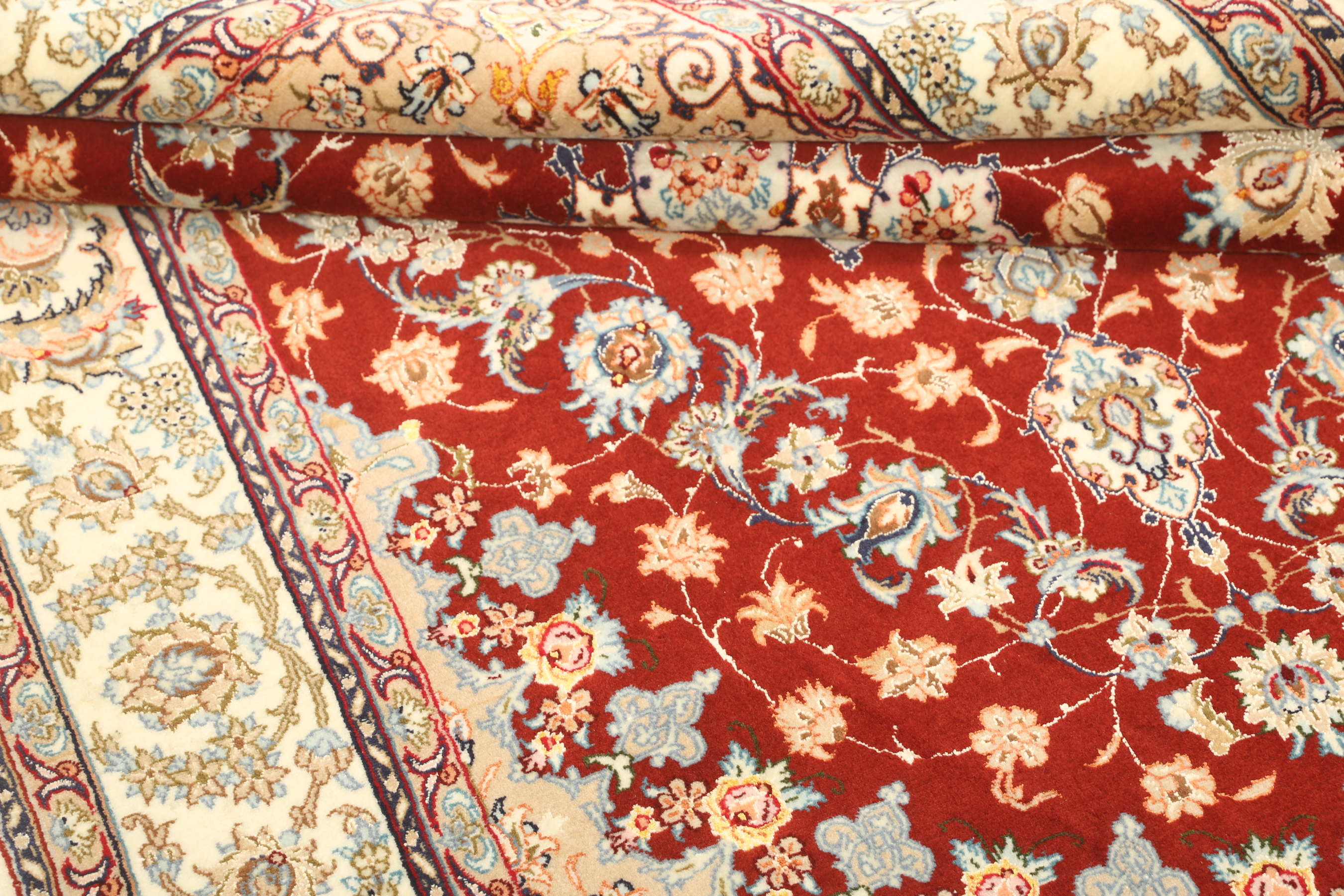 
    Isfahan silk warp - Beige - 110 x 170 cm
  