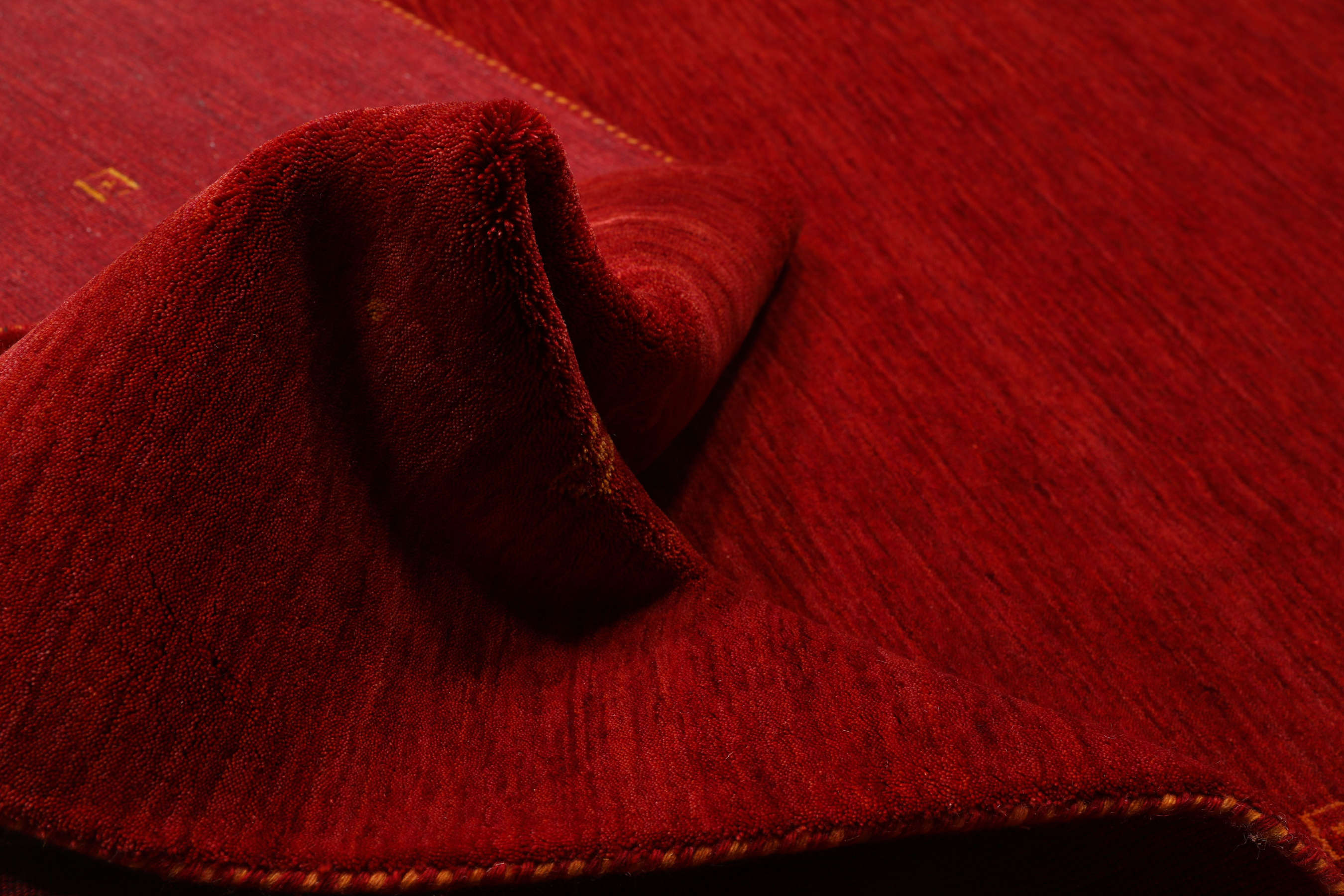 
    Loribaf Loom Fine Delta - Red - 290 x 390 cm
  