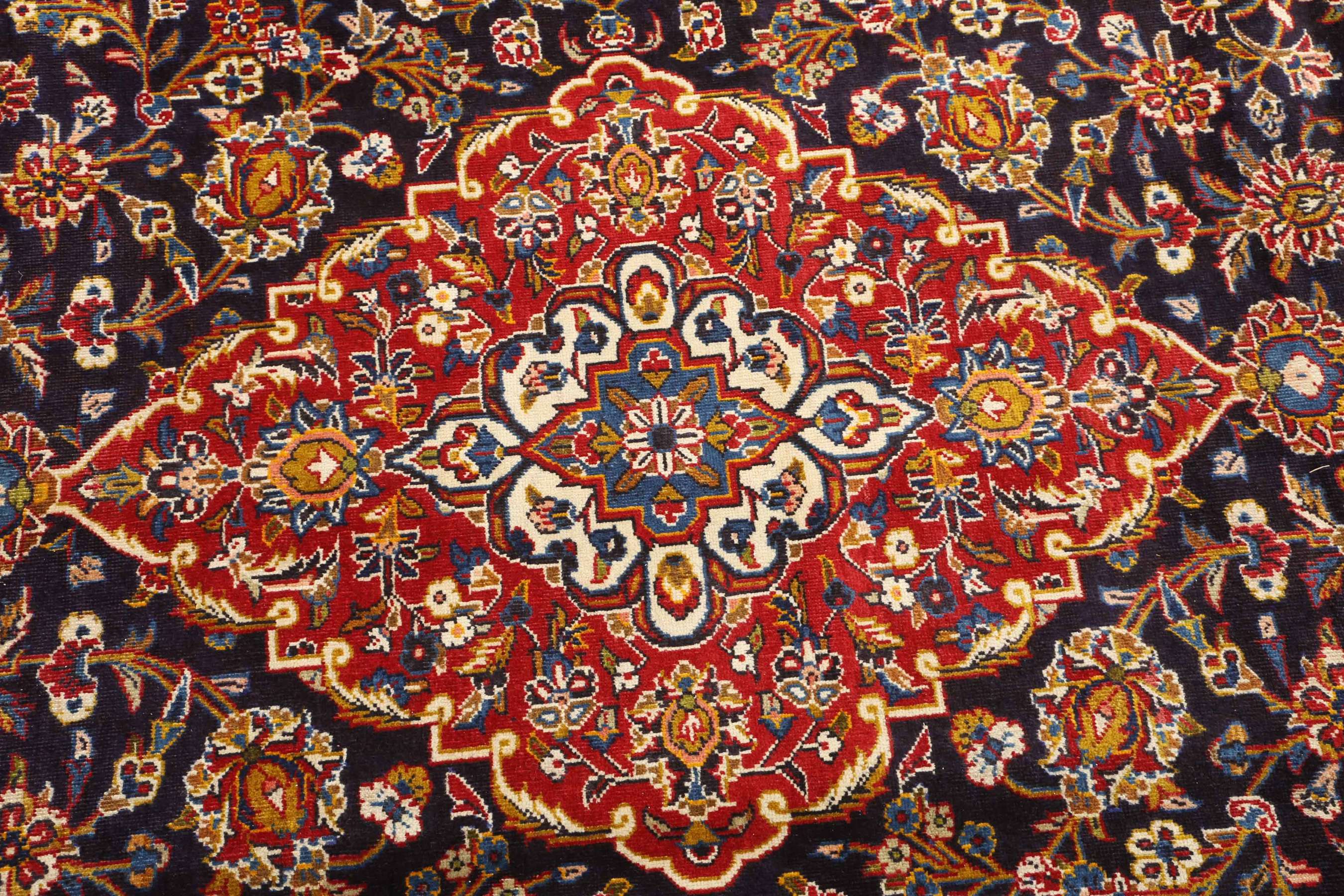 
    Keshan Patina - Red - 250 x 338 cm
  
