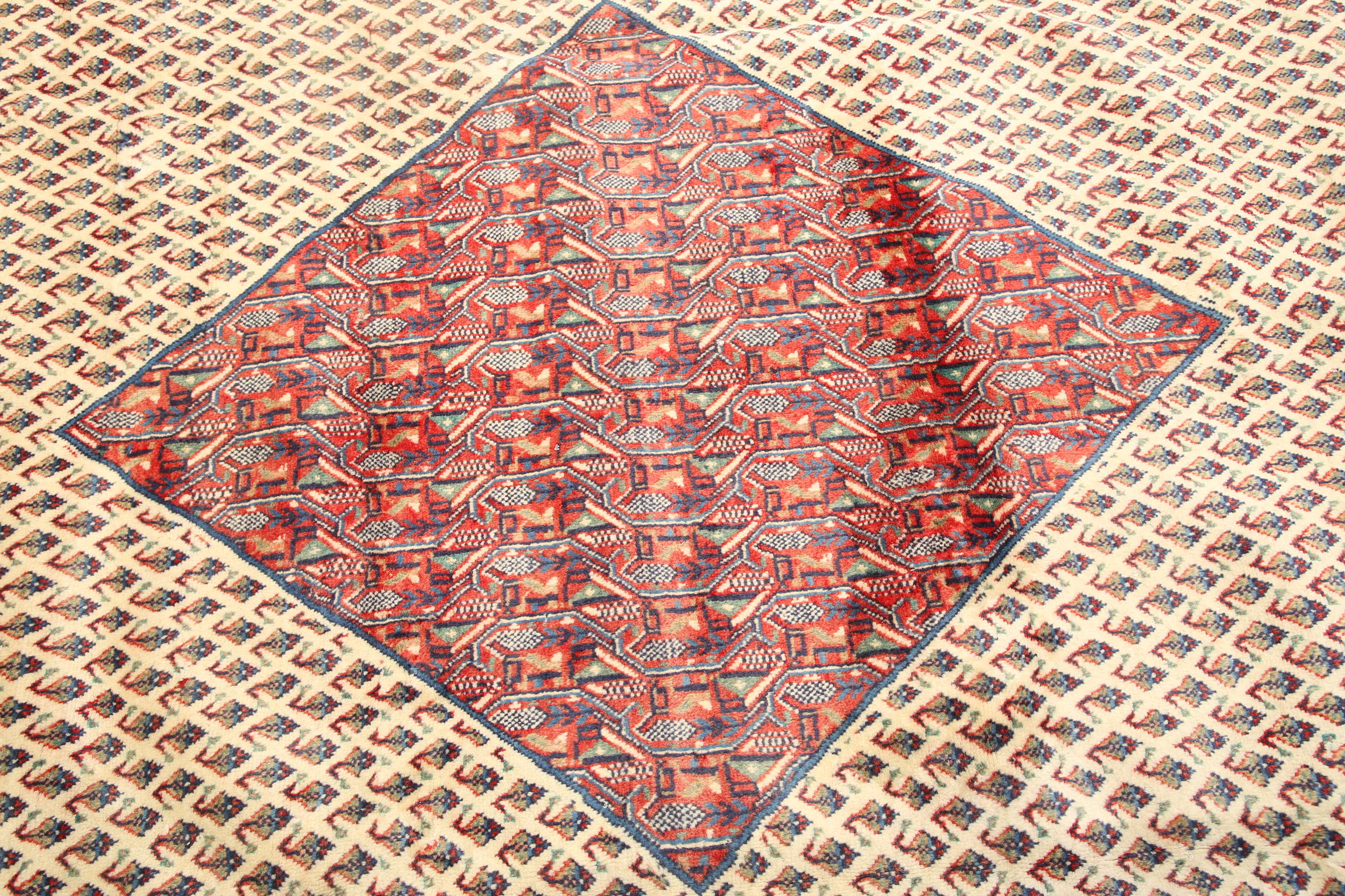
    Sarouk Mir - Red - 293 x 398 cm
  