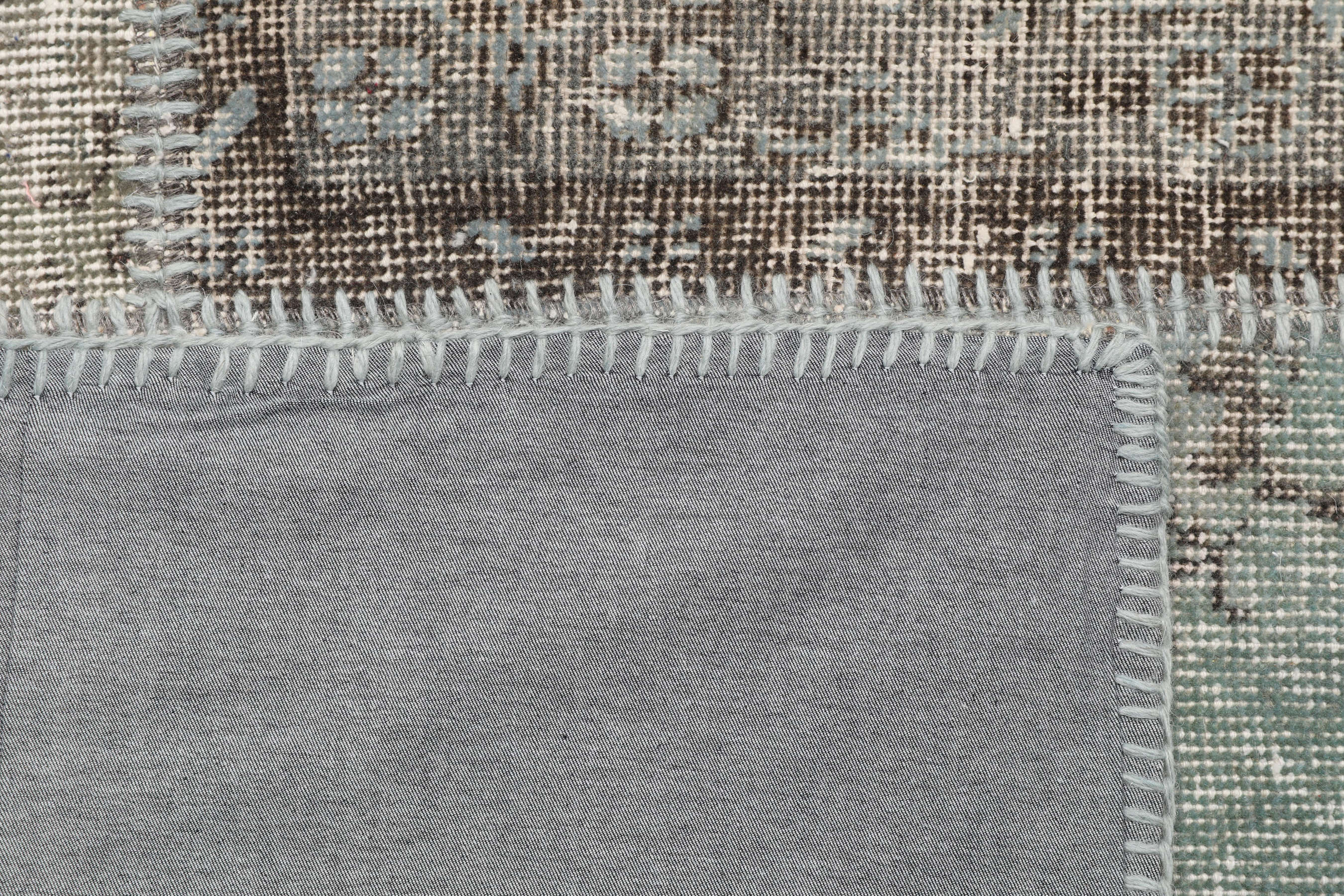 
    Patchwork - Grey - 157 x 230 cm
  