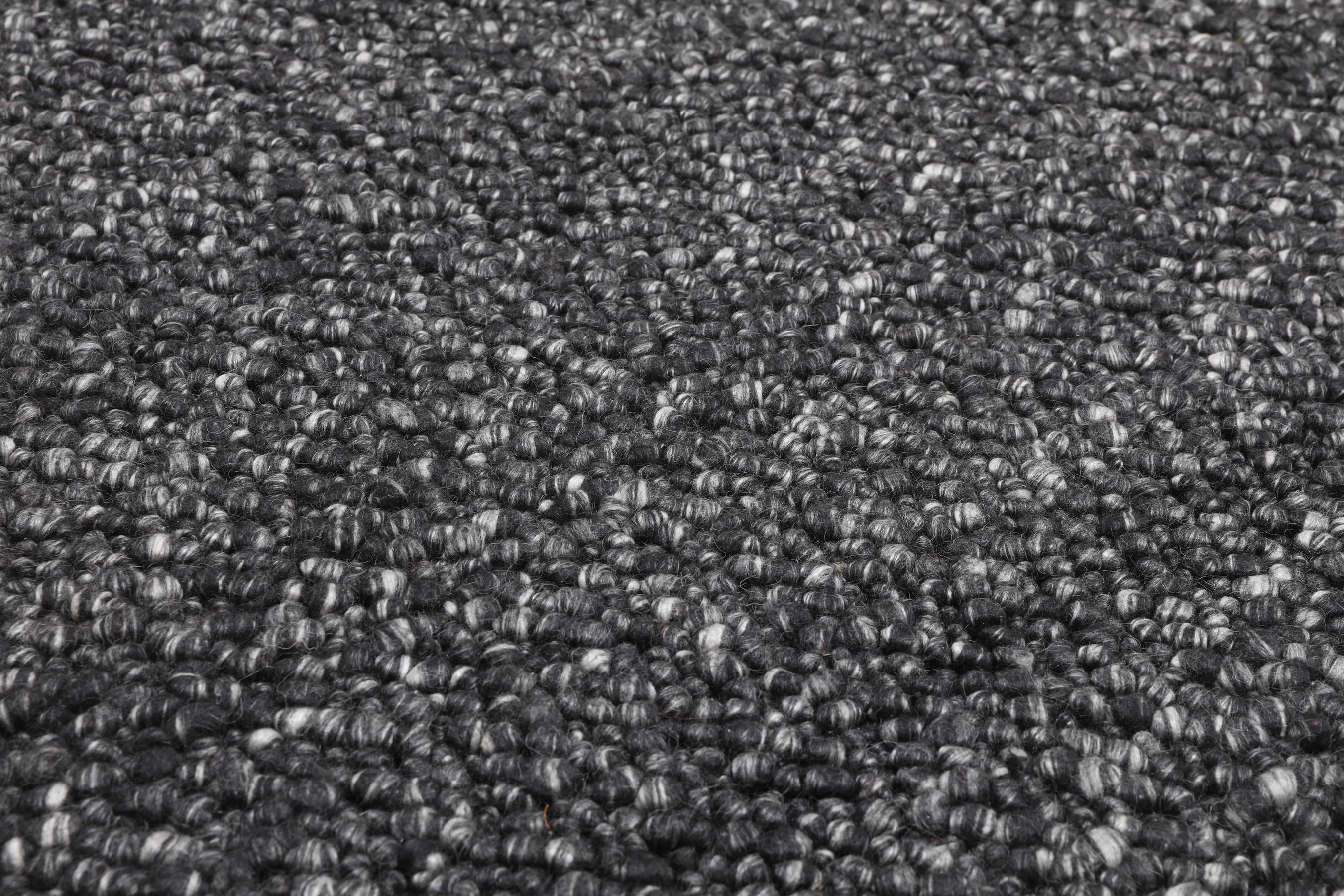 
    Bubbles - Black - 300 x 400 cm
  