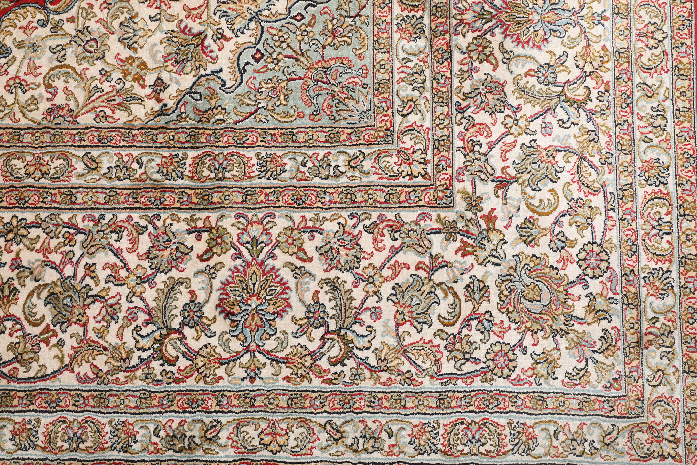 
    Kashmir pure silk - Beige - 279 x 363 cm
  