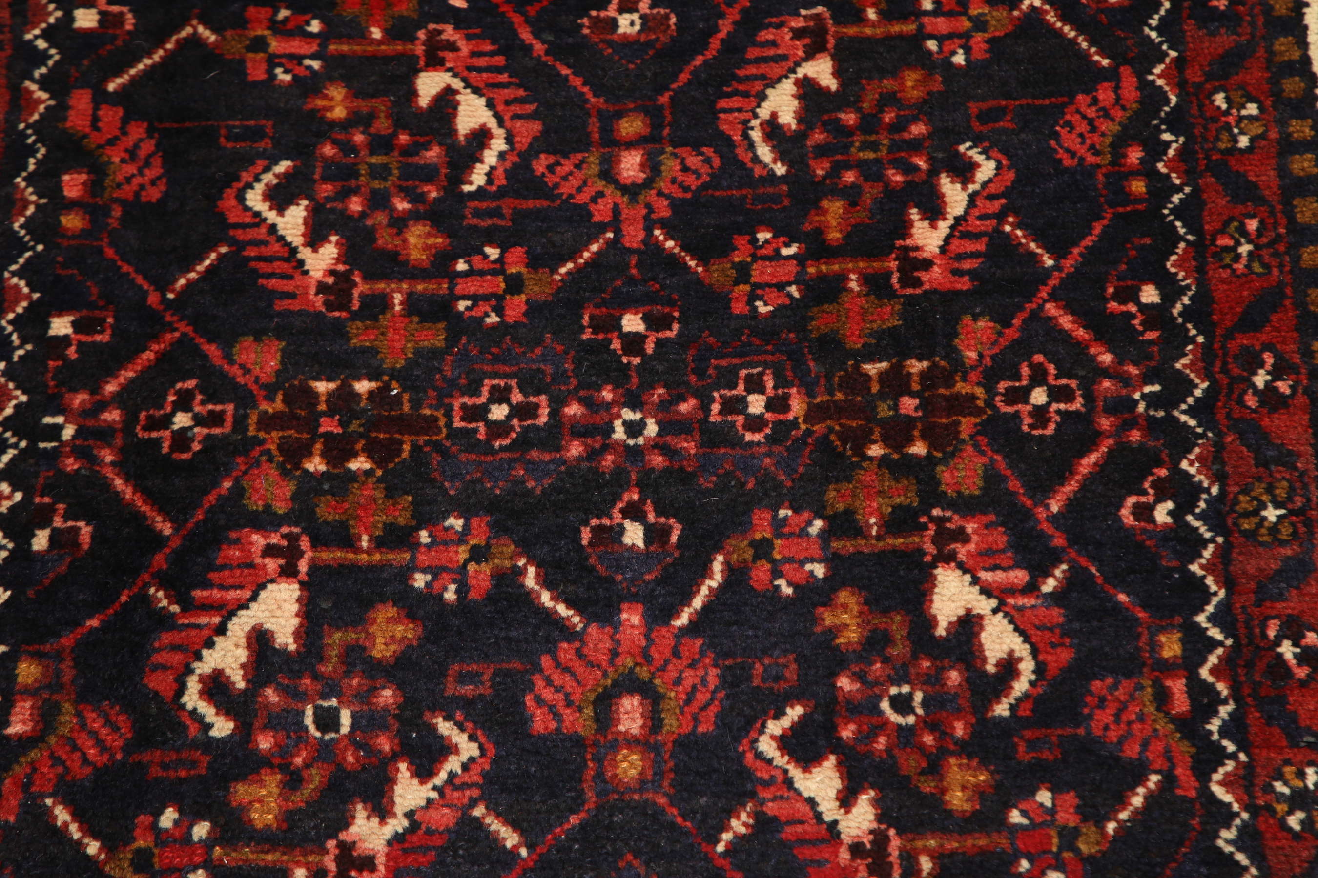 
    Hamadan - Dark red - 97 x 310 cm
  