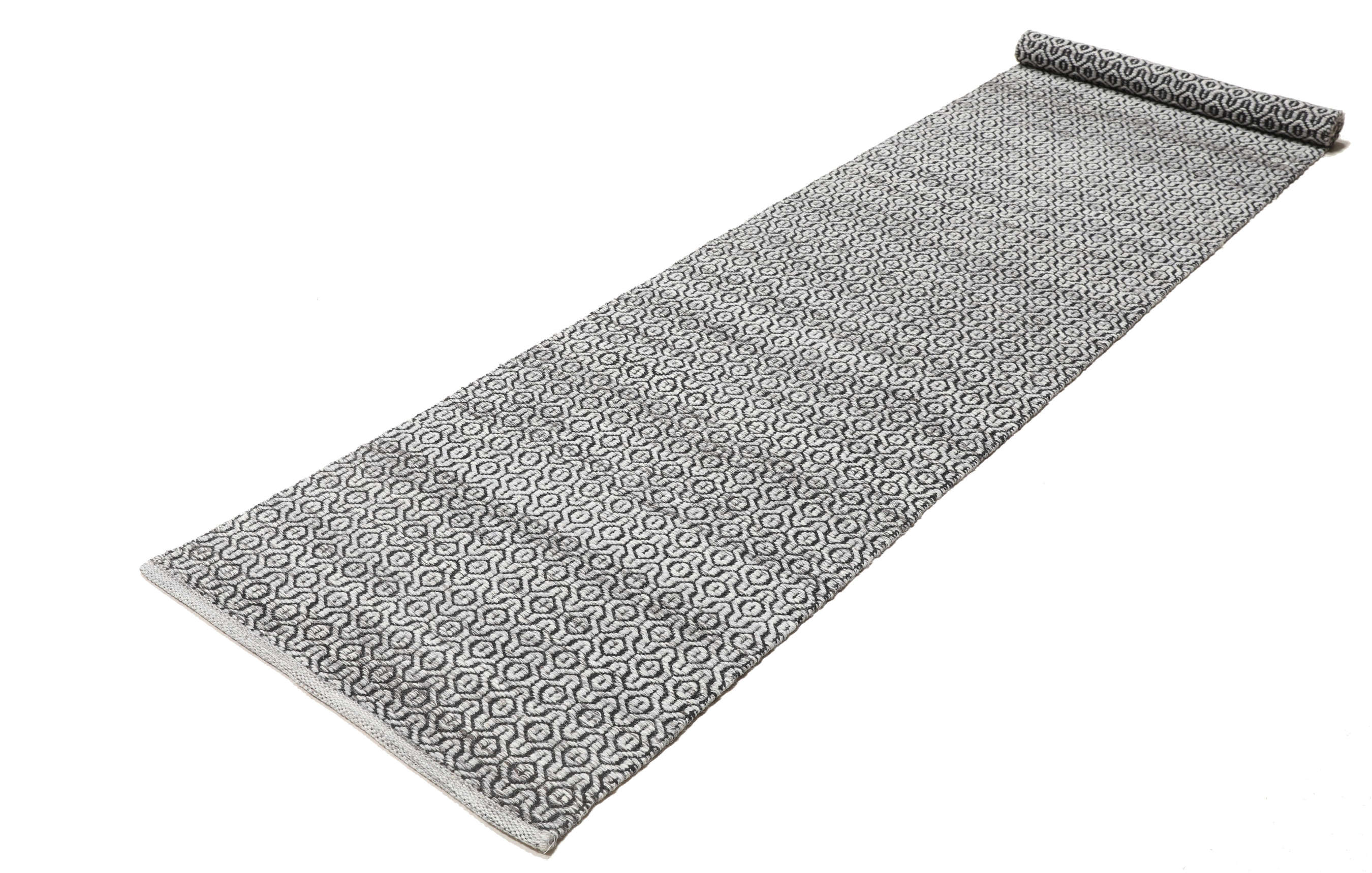 
    Alva - Grey / Black - 80 x 350 cm
  