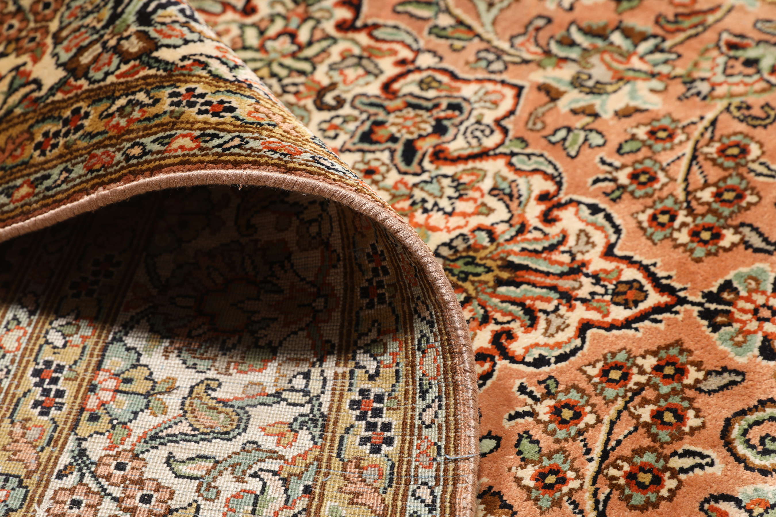 
    Kashmir pure silk - Brown - 119 x 186 cm
  
