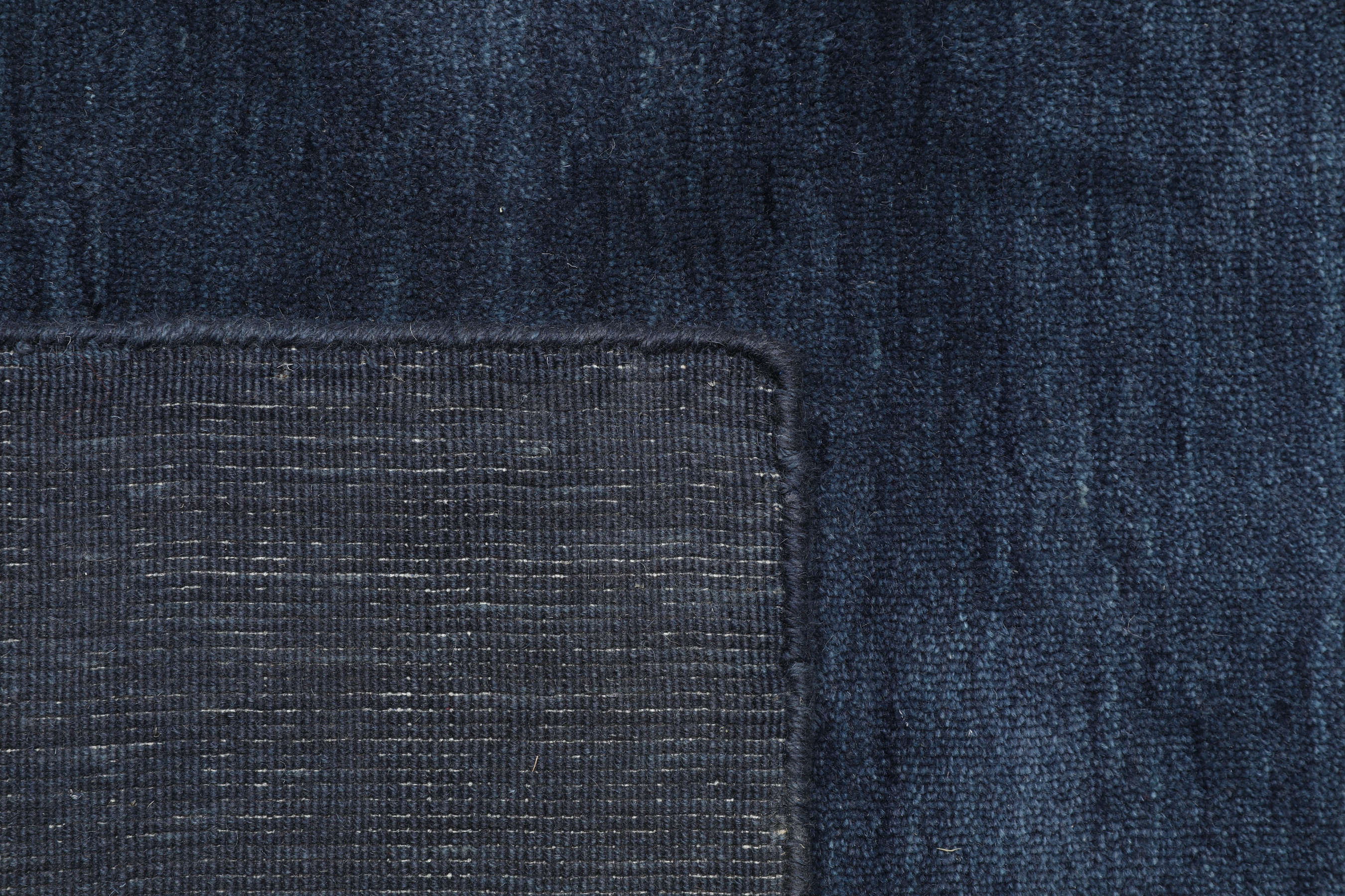 
    Handloom Frame - Dark blue - 250 x 300 cm
  