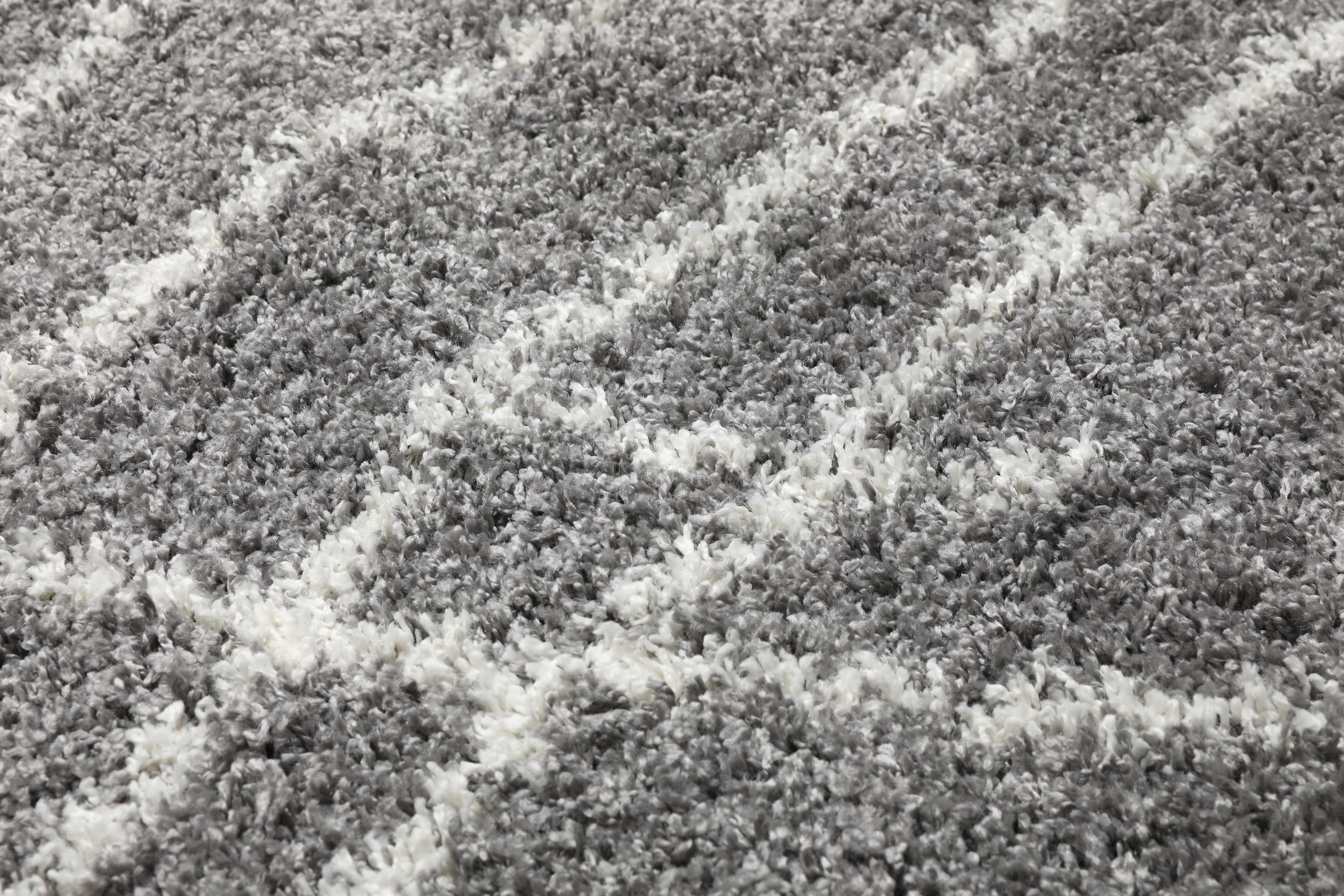 Shaggy Tangier Grey / White 140 x 200 cm Rug Rugvista