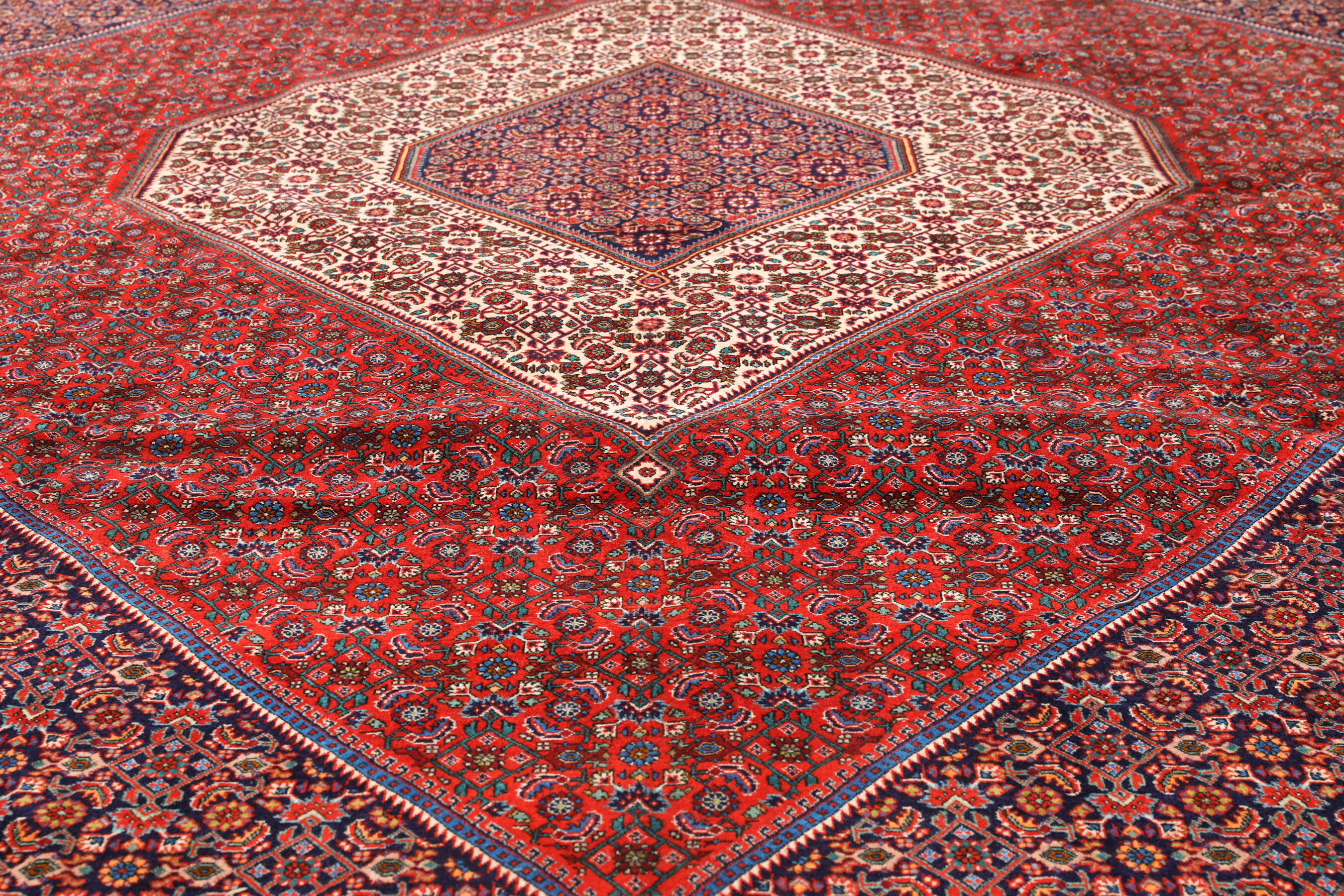 
    Bidjar Zanjan - Red - 260 x 345 cm
  