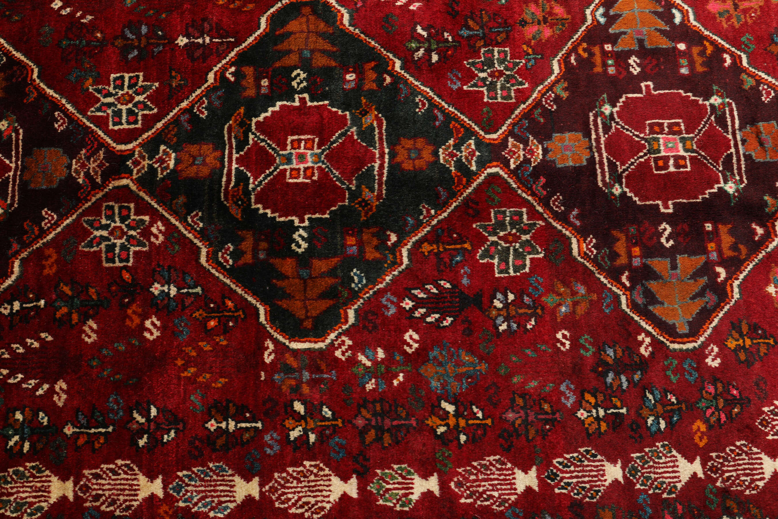
    Qashqai - Dark red - 169 x 273 cm
  
