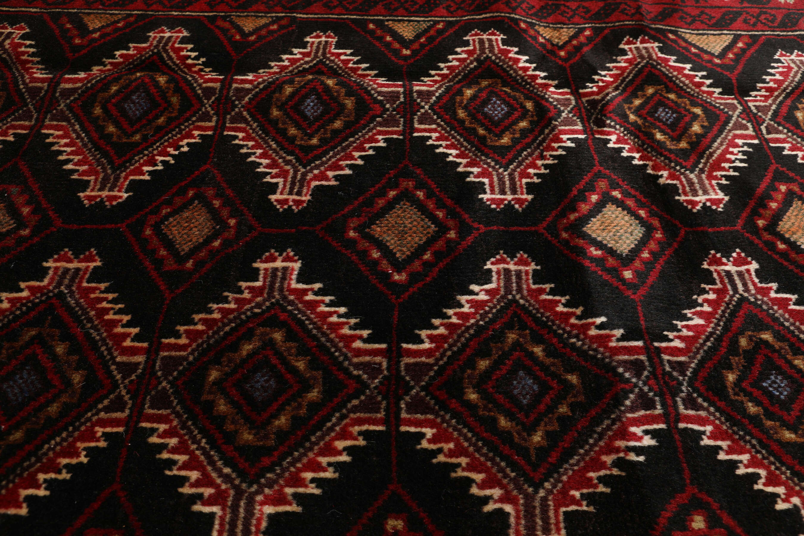 
    Baluch - Dark red - 96 x 173 cm
  