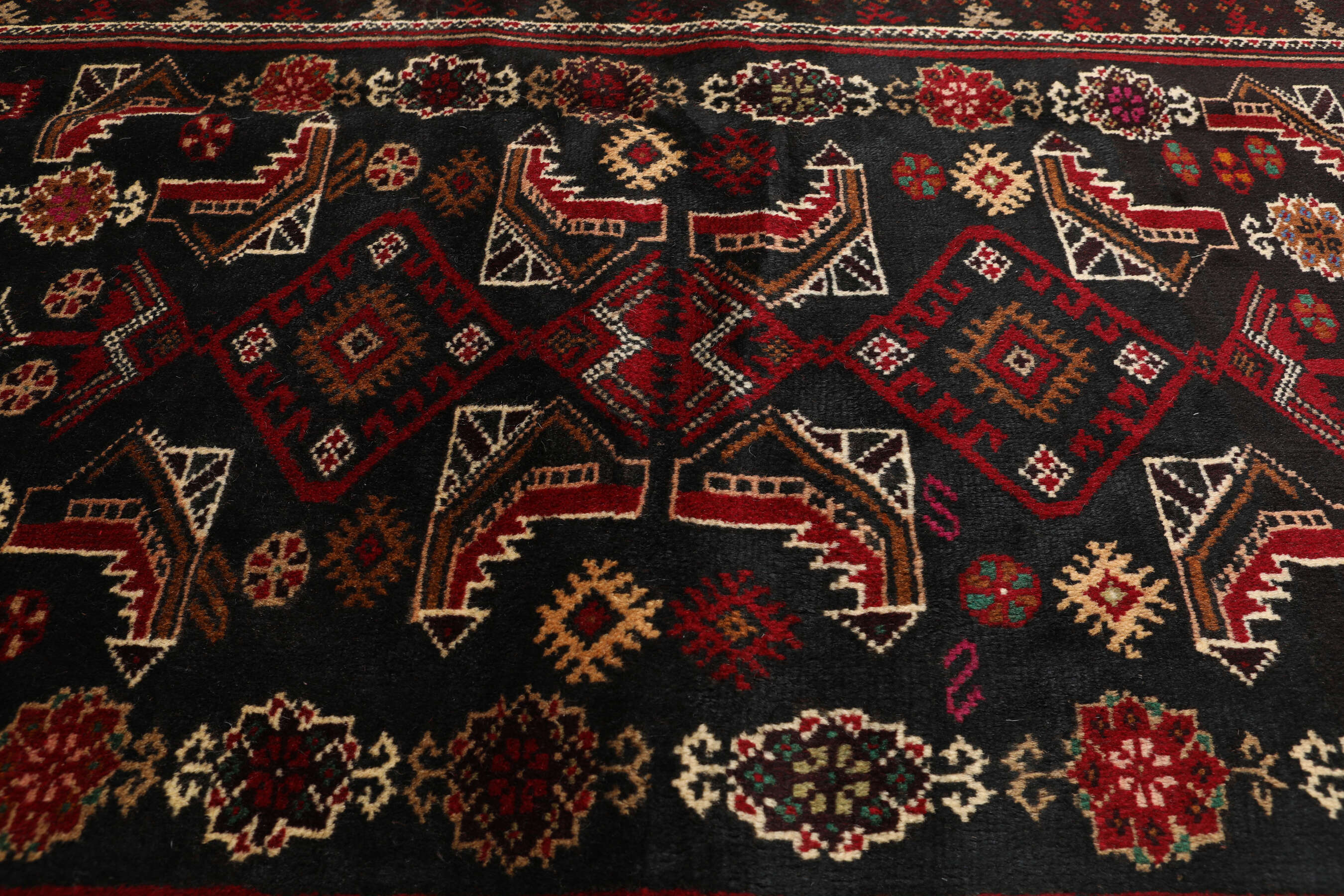 
    Baluch - Dark red - 98 x 205 cm
  