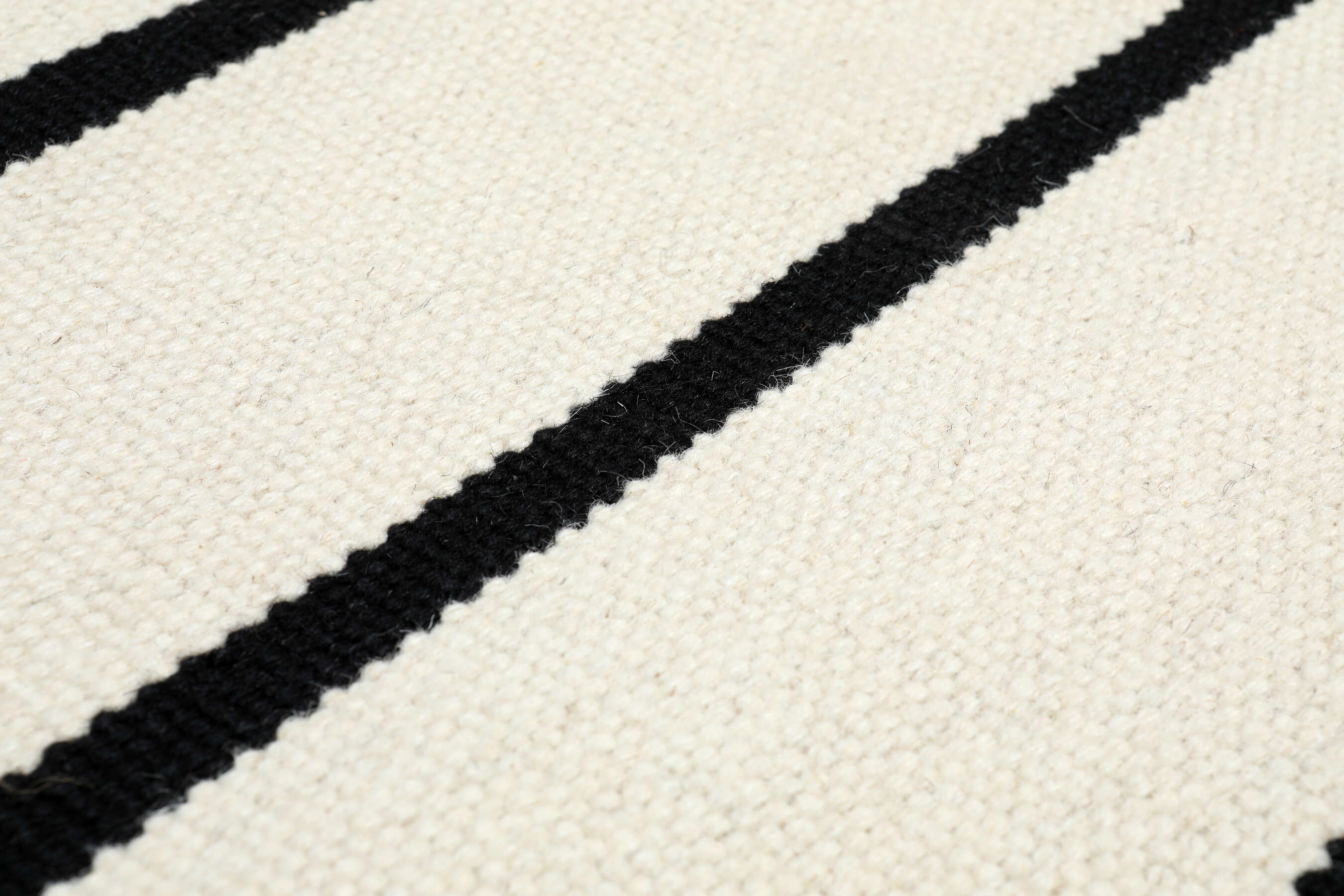 
    Dhurrie Stripe - White / Black - 80 x 300 cm
  