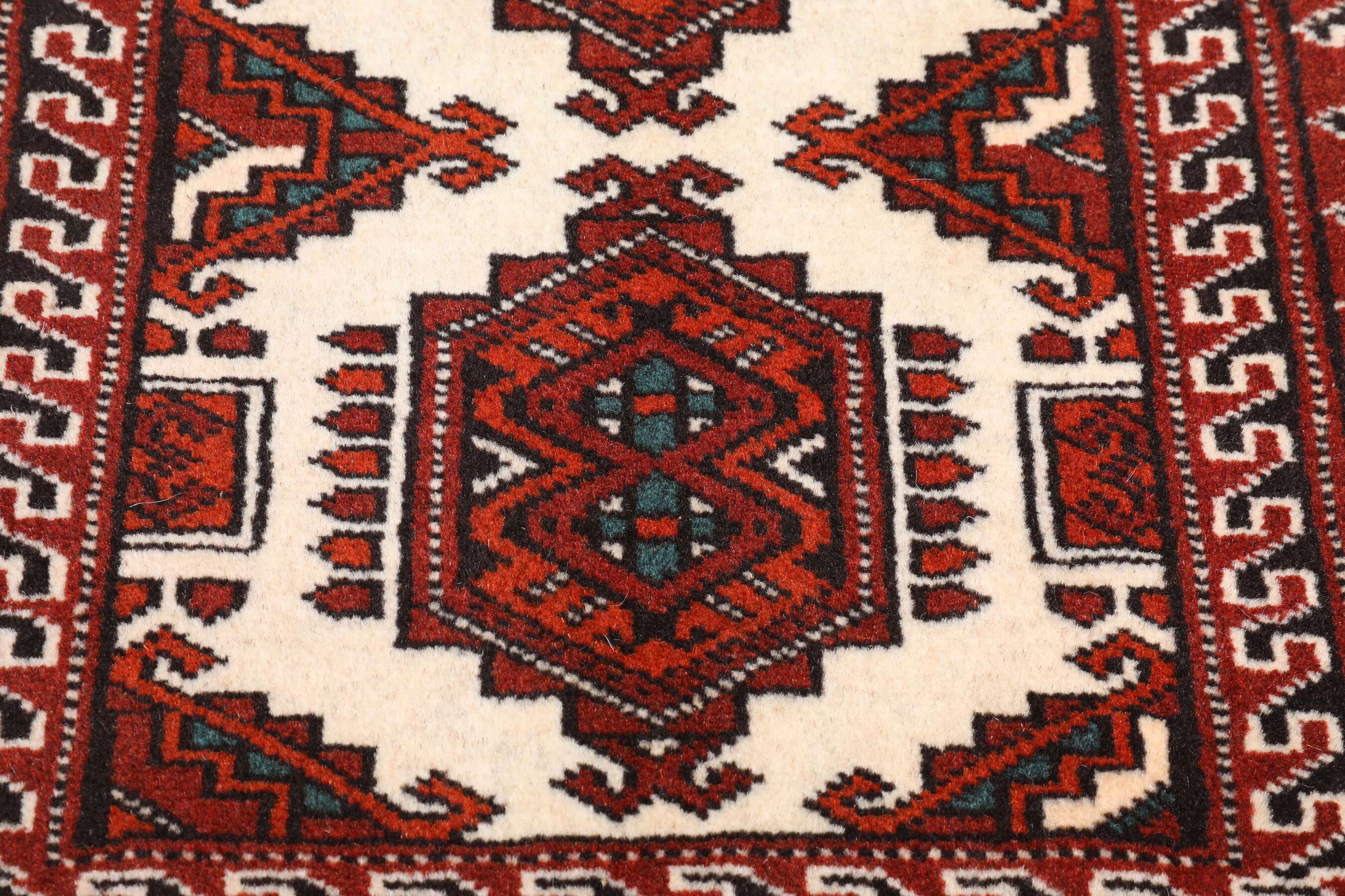
    Turkaman - Red - 63 x 95 cm
  