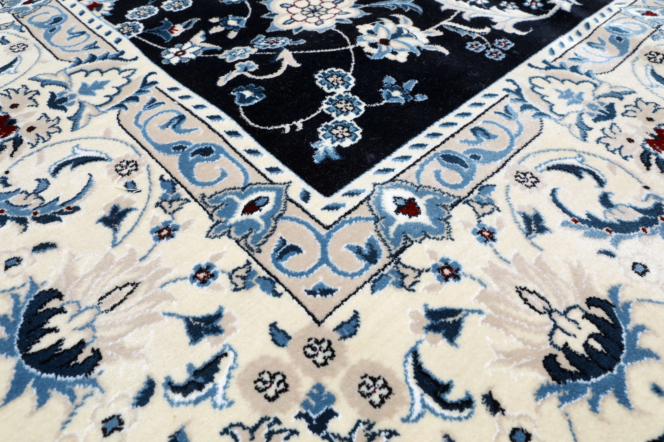 
    Nain Florentine - Dark blue - 250 x 350 cm
  