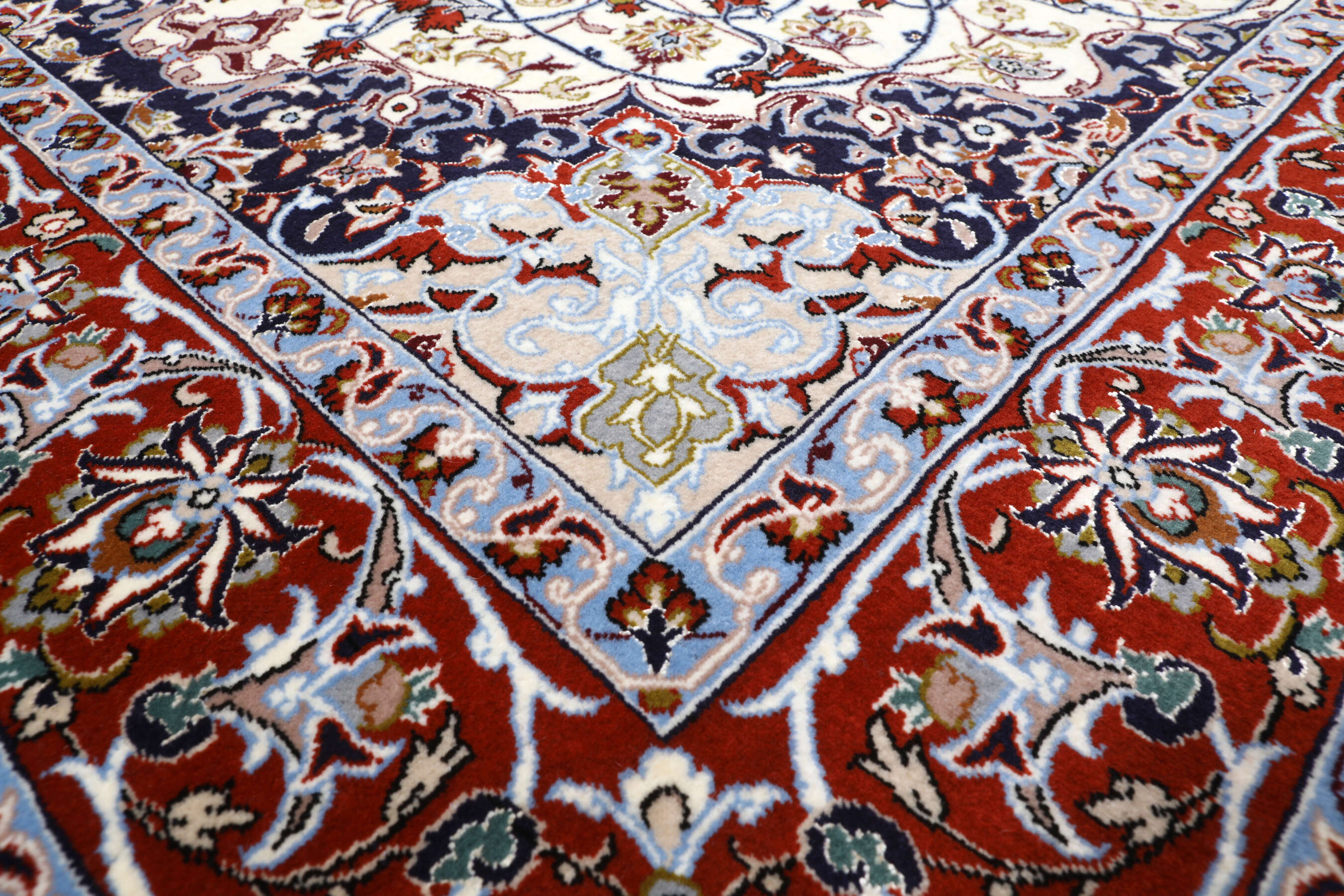 
    Isfahan silk warp signed Intashari - Grey - 113 x 158 cm
  